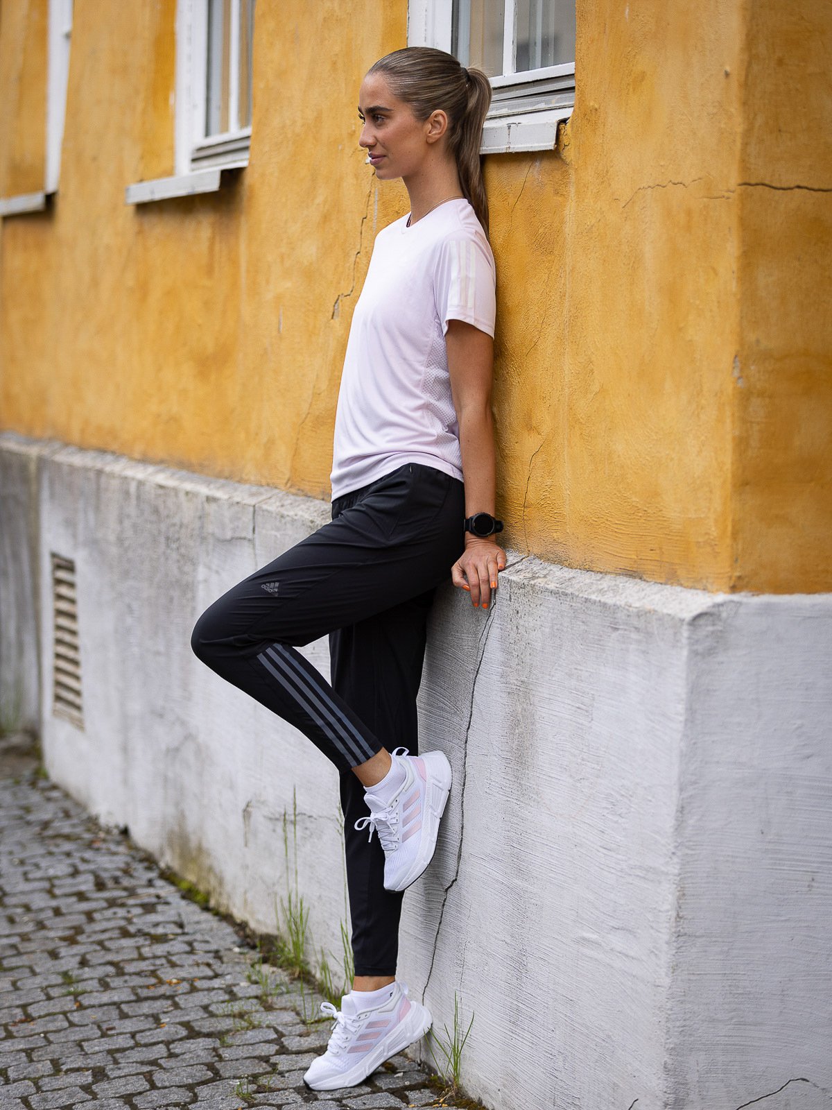 adidas Questar Cloud White / Matte Silver / Almost Pink