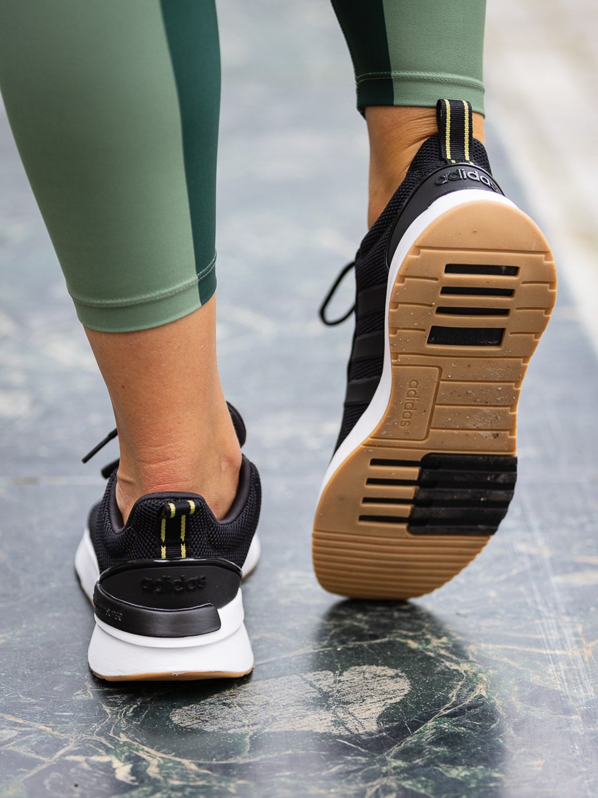 adidas Racer TR21 Core Black / Core Black / Gum