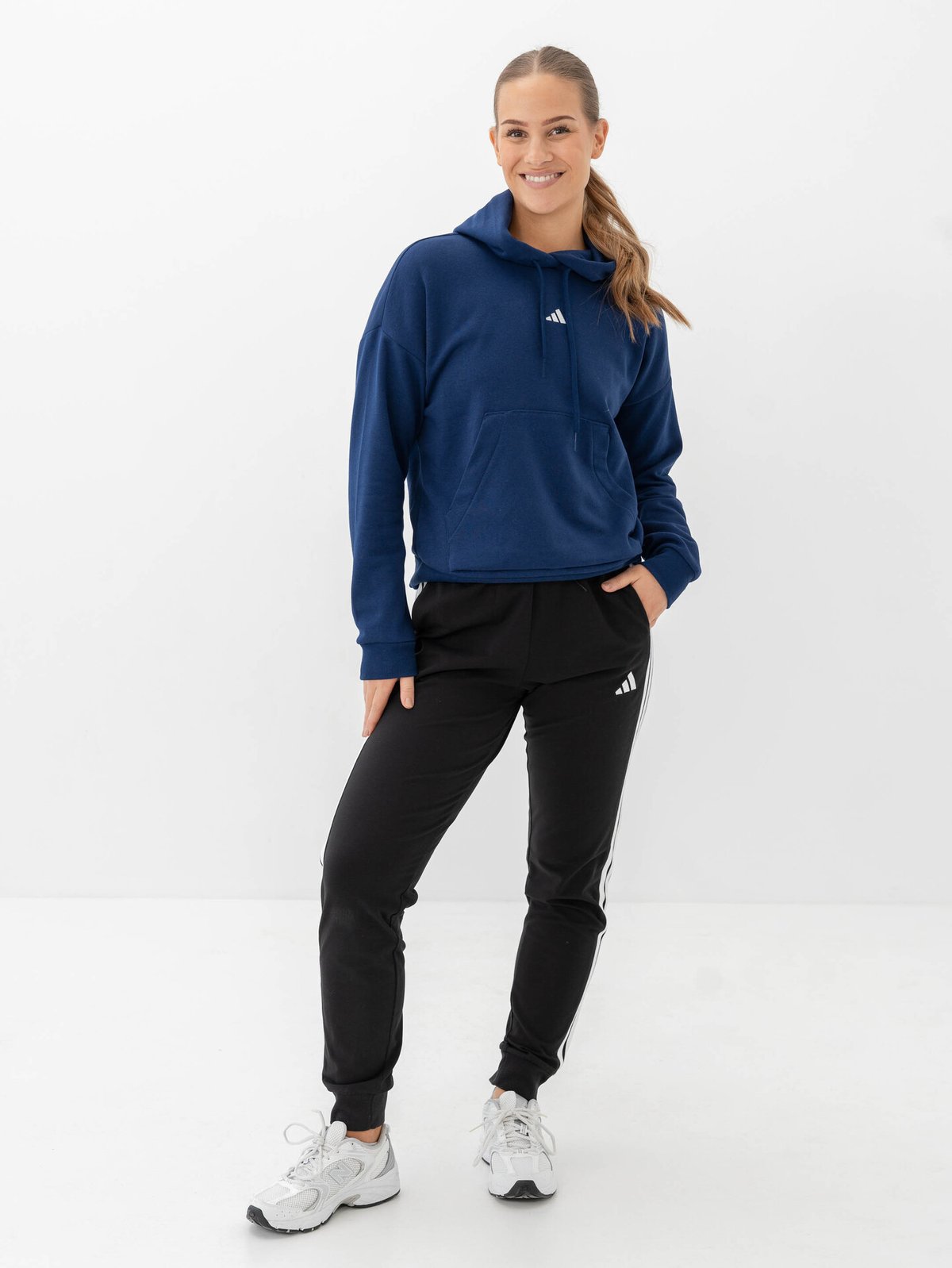 adidas Small Logo Feel Cozy Hoodie Blå