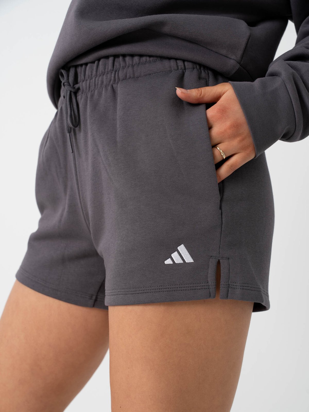 adidas Small Logo Feel Cozy Shorts Lilla