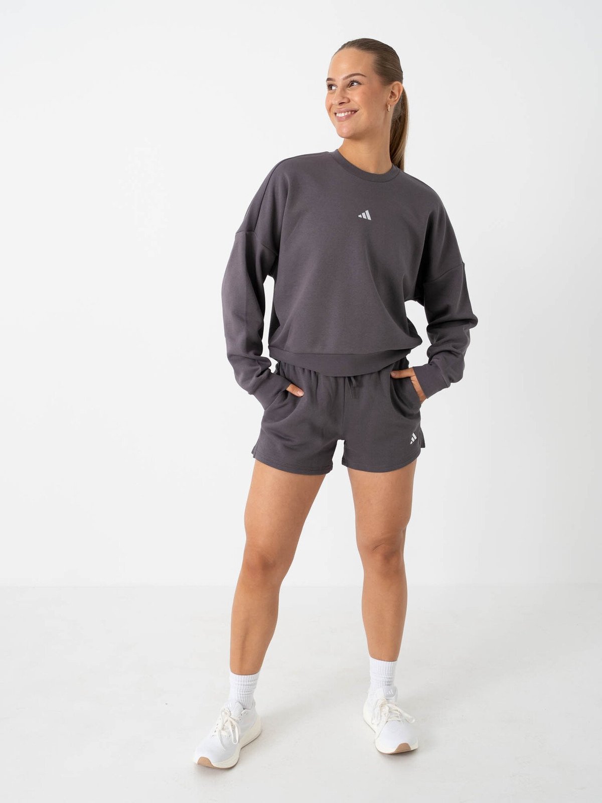 adidas Small Logo Feel Cozy Shorts Lilla