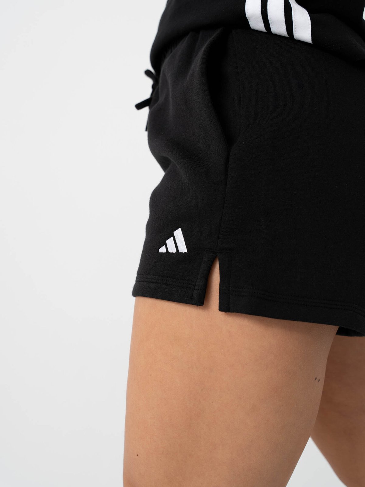 adidas Small Logo Feel Cozy Shorts Black / White