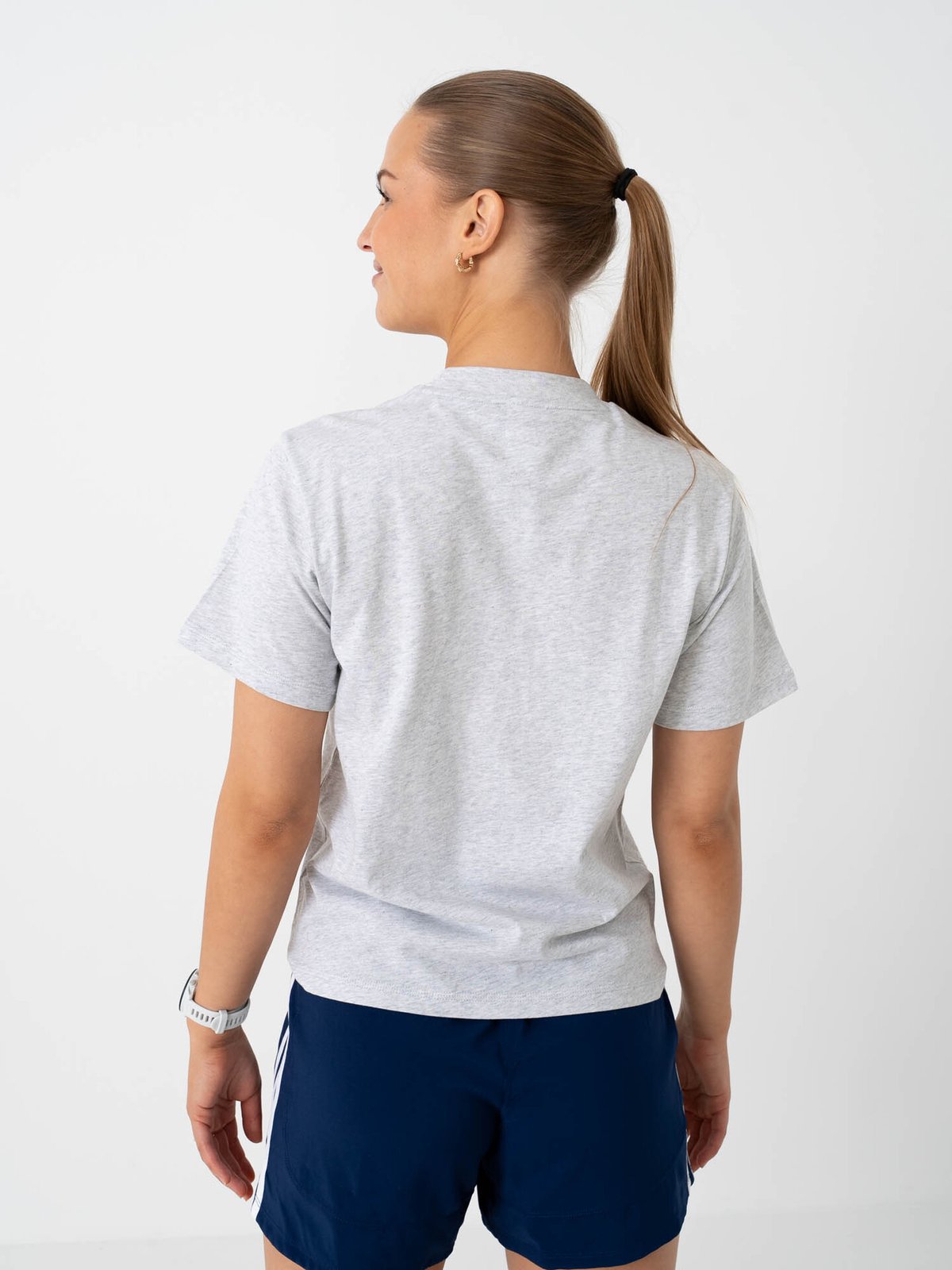 adidas Small Logo SJ Tee Grå