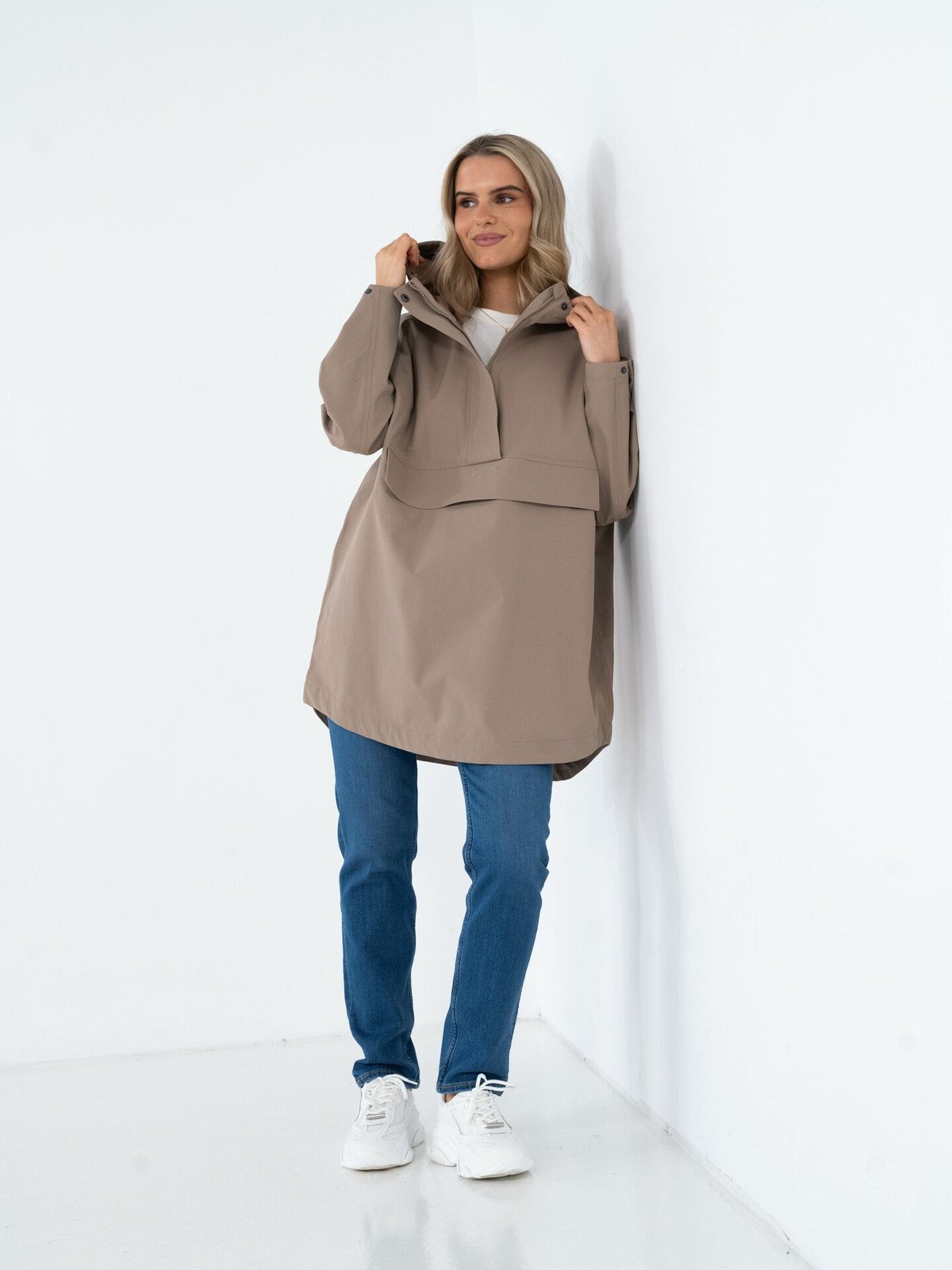 Aim'n Oversized Anorak Espresso