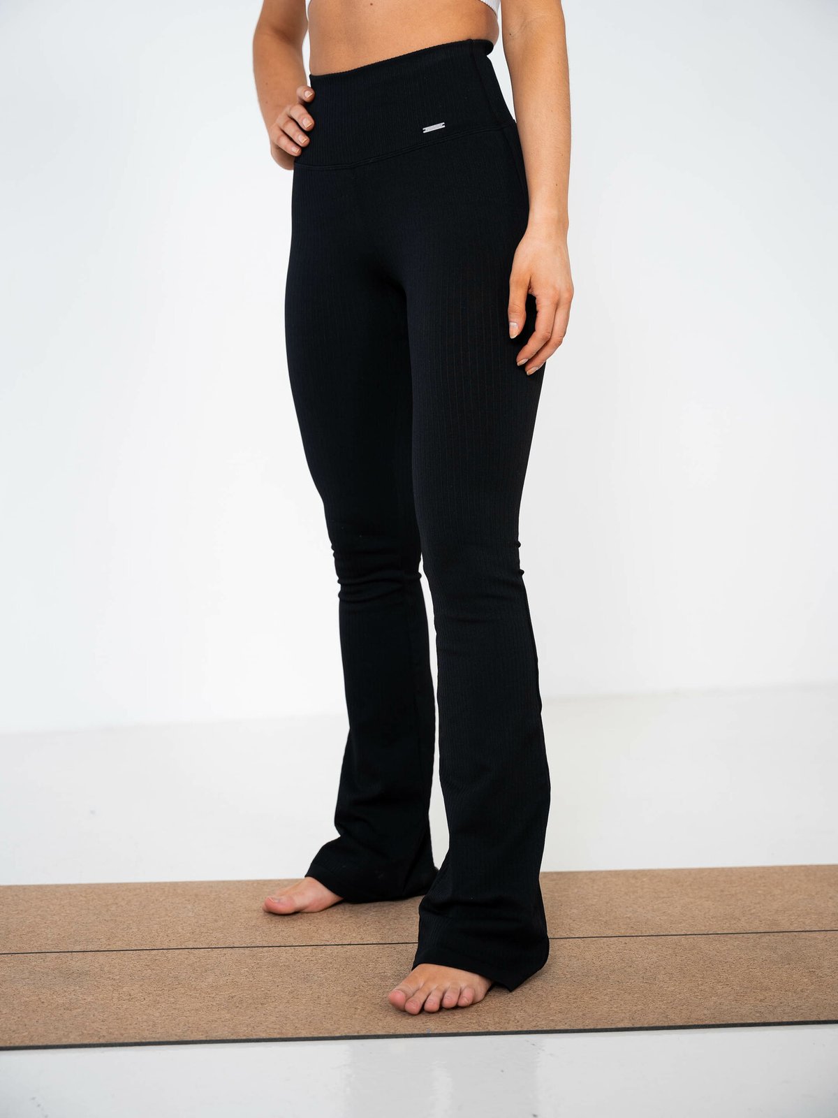 Aim'n Ribbed Seamless Flare Tights Black