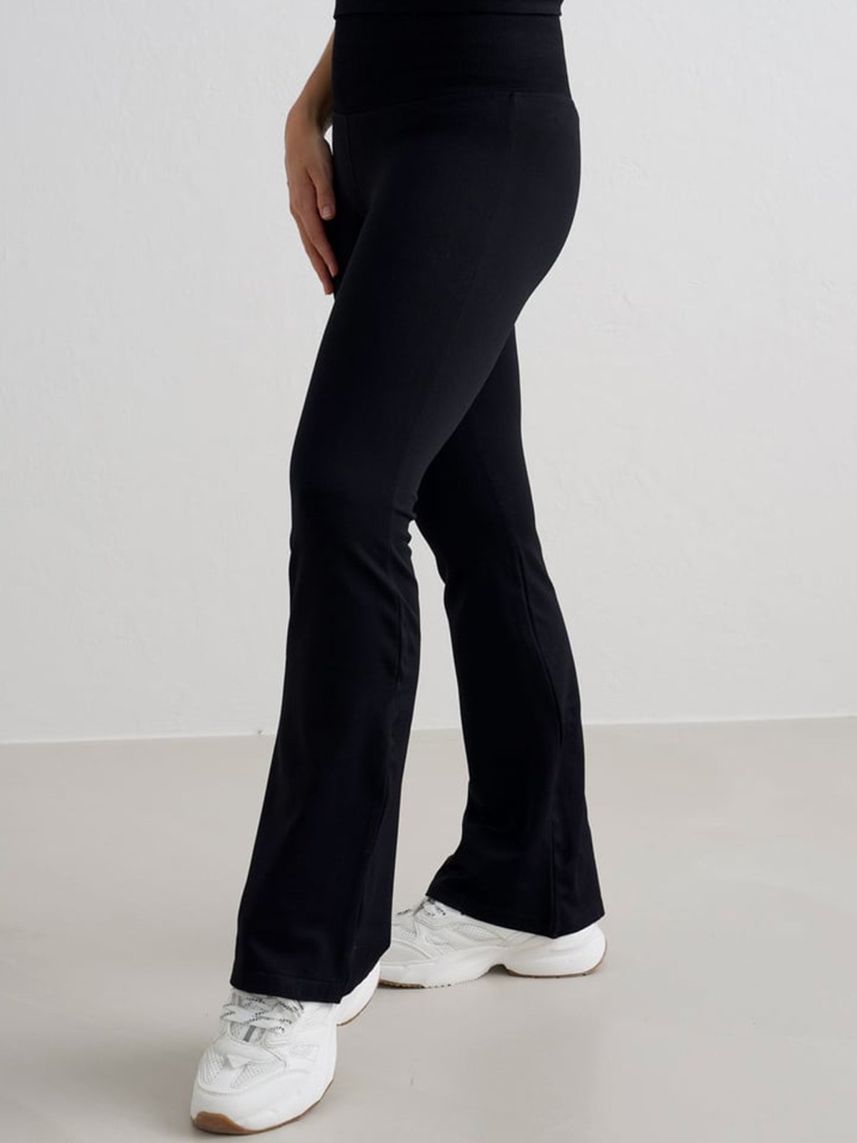 Aim'n Shape Seamless Flare Petite Tights Black