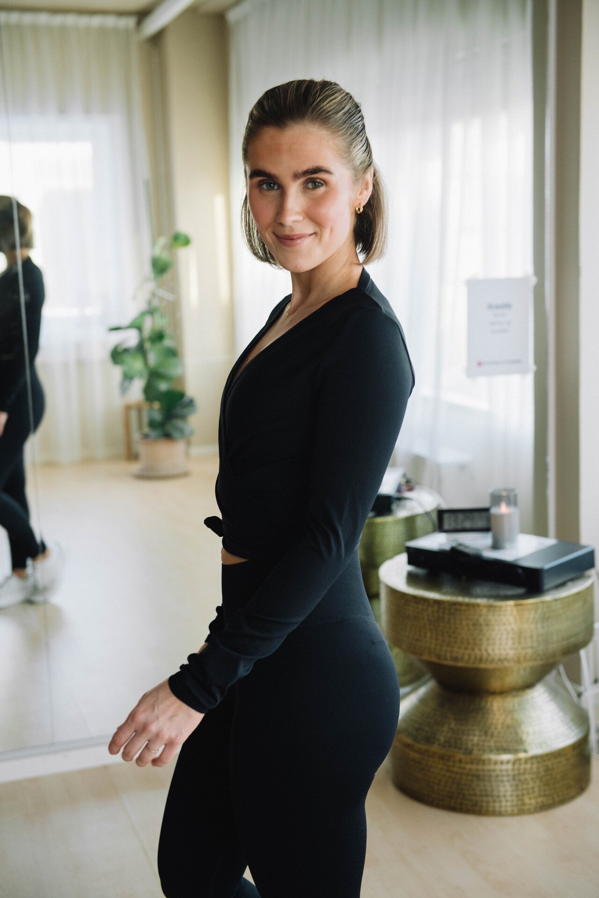 Aim'n Shape Seamless Wrap Top Black