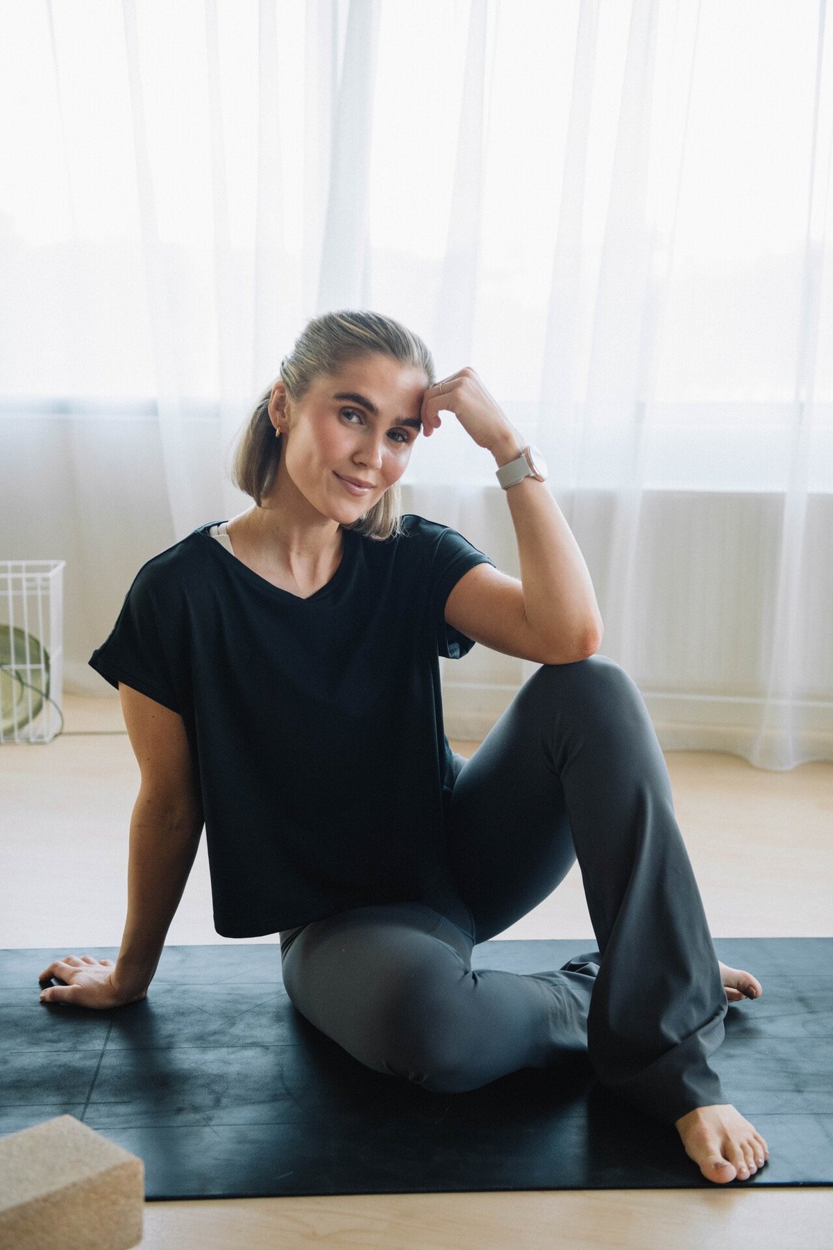 Aim'n Soft Basic Roll Sleeve Top Black