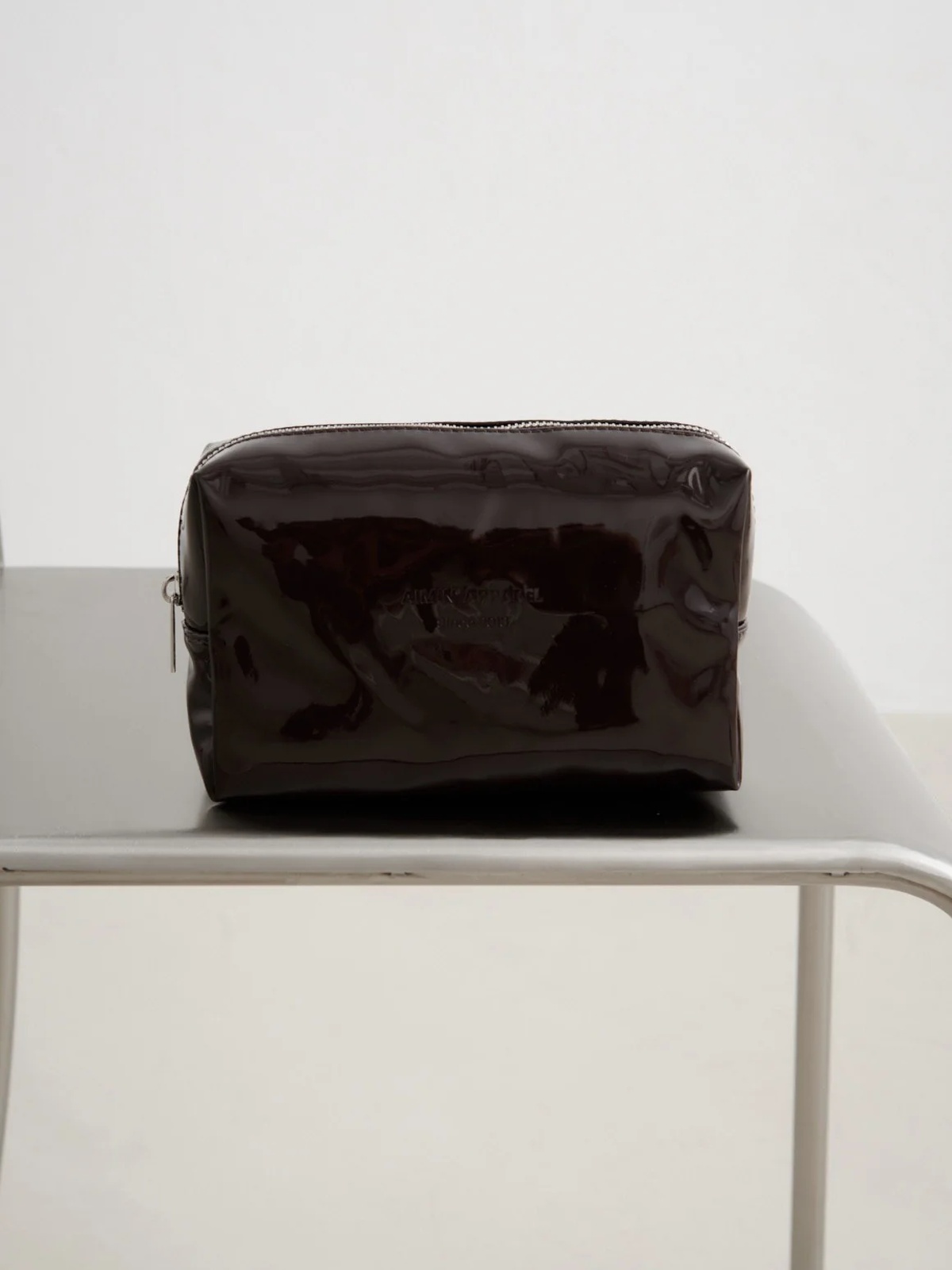Aim'n Small Toiletry Bag Chocolate