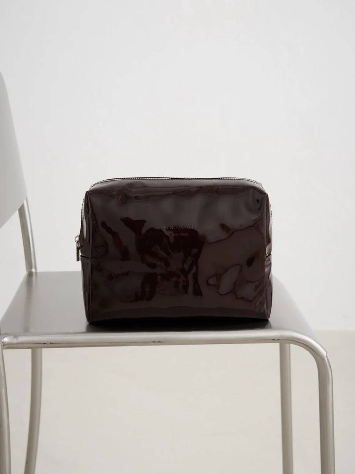 Aim'n Large Toiletry Bag Chocolate