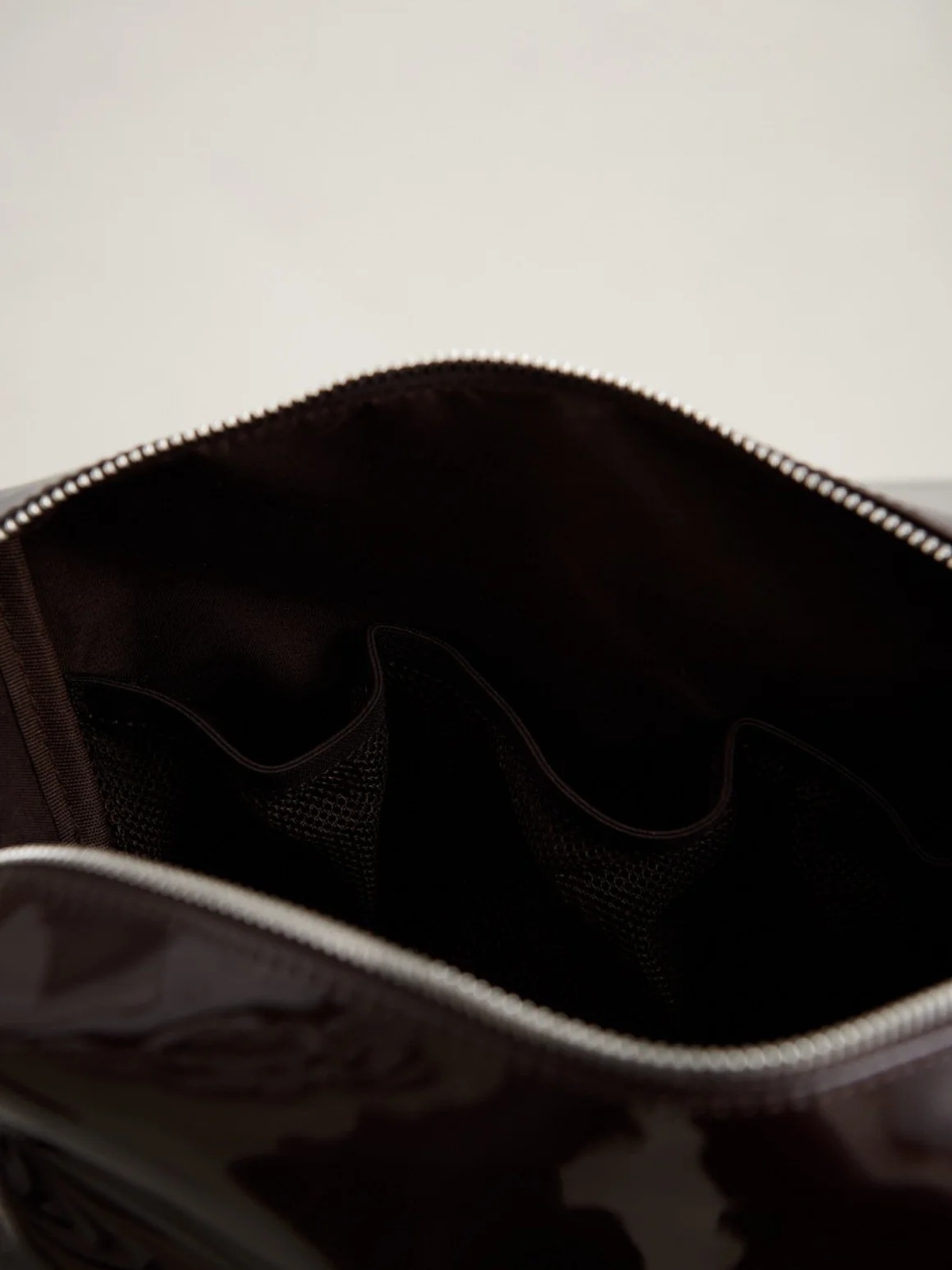 Aim'n Large Toiletry Bag Chocolate