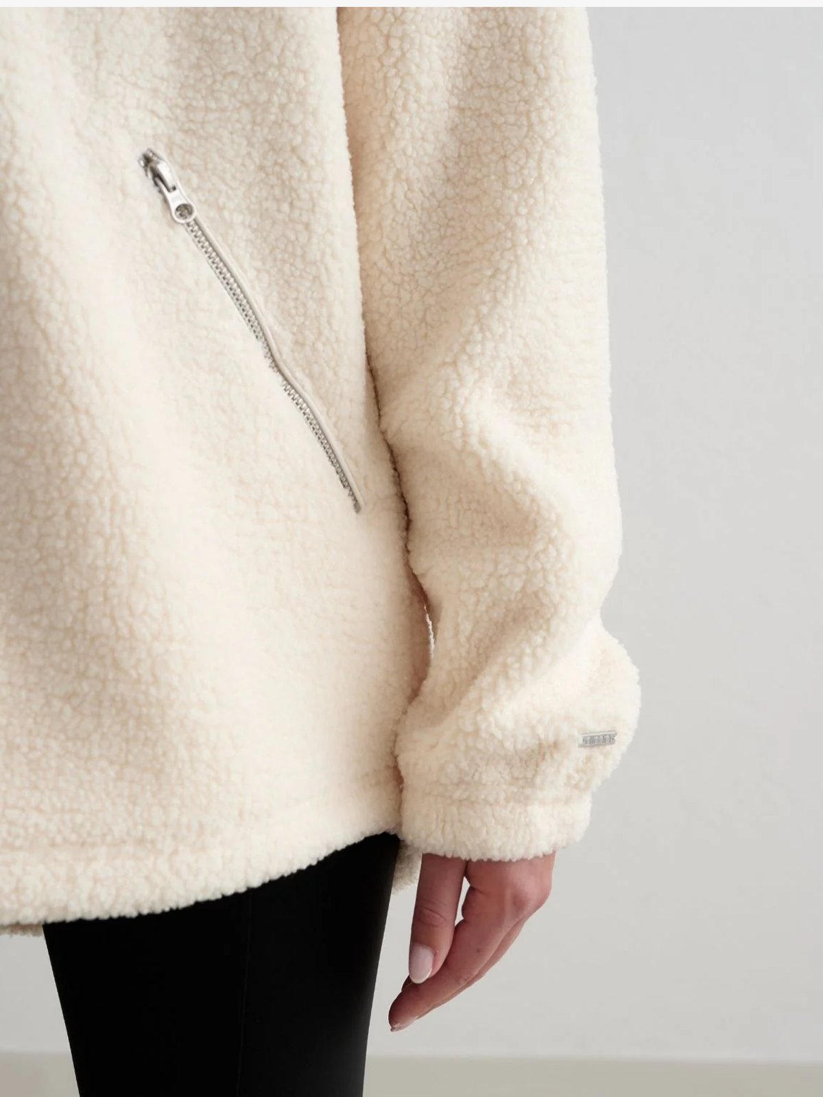 Aim'n Pile Jacket Almond White