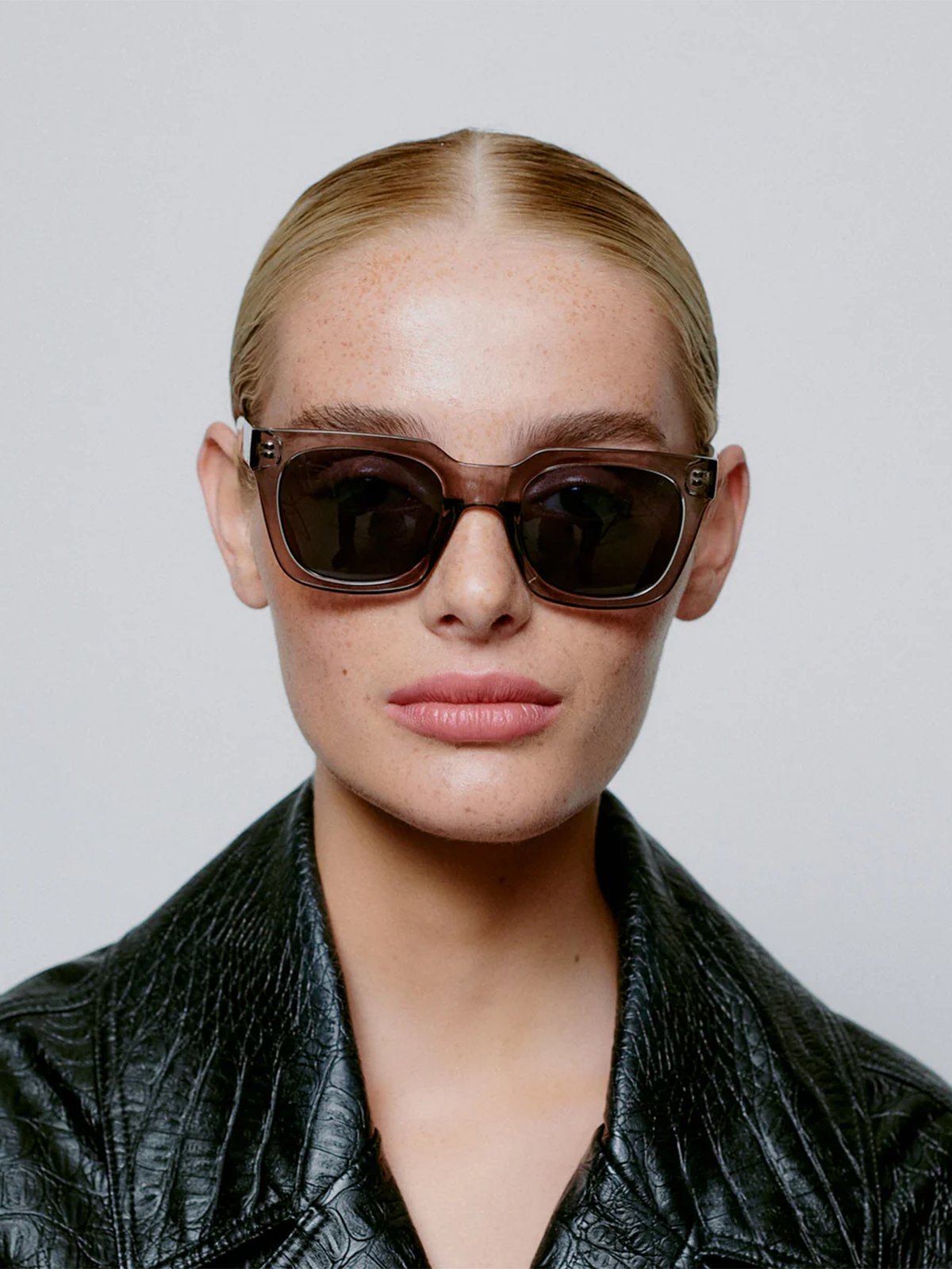 A. KJÆRBEDE Nancy Grey Transparent