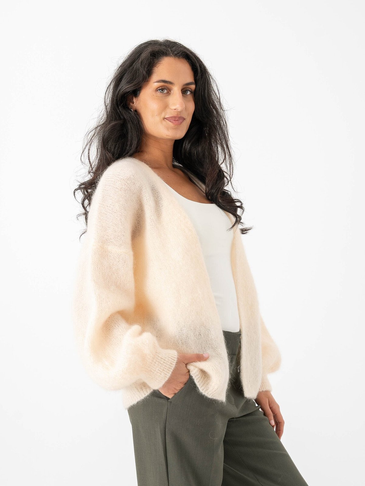 American Dreams Lee Short Cardigan Almond