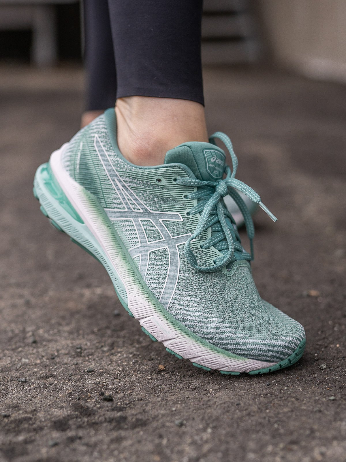 ASICS GT-2000 10 Sage/White