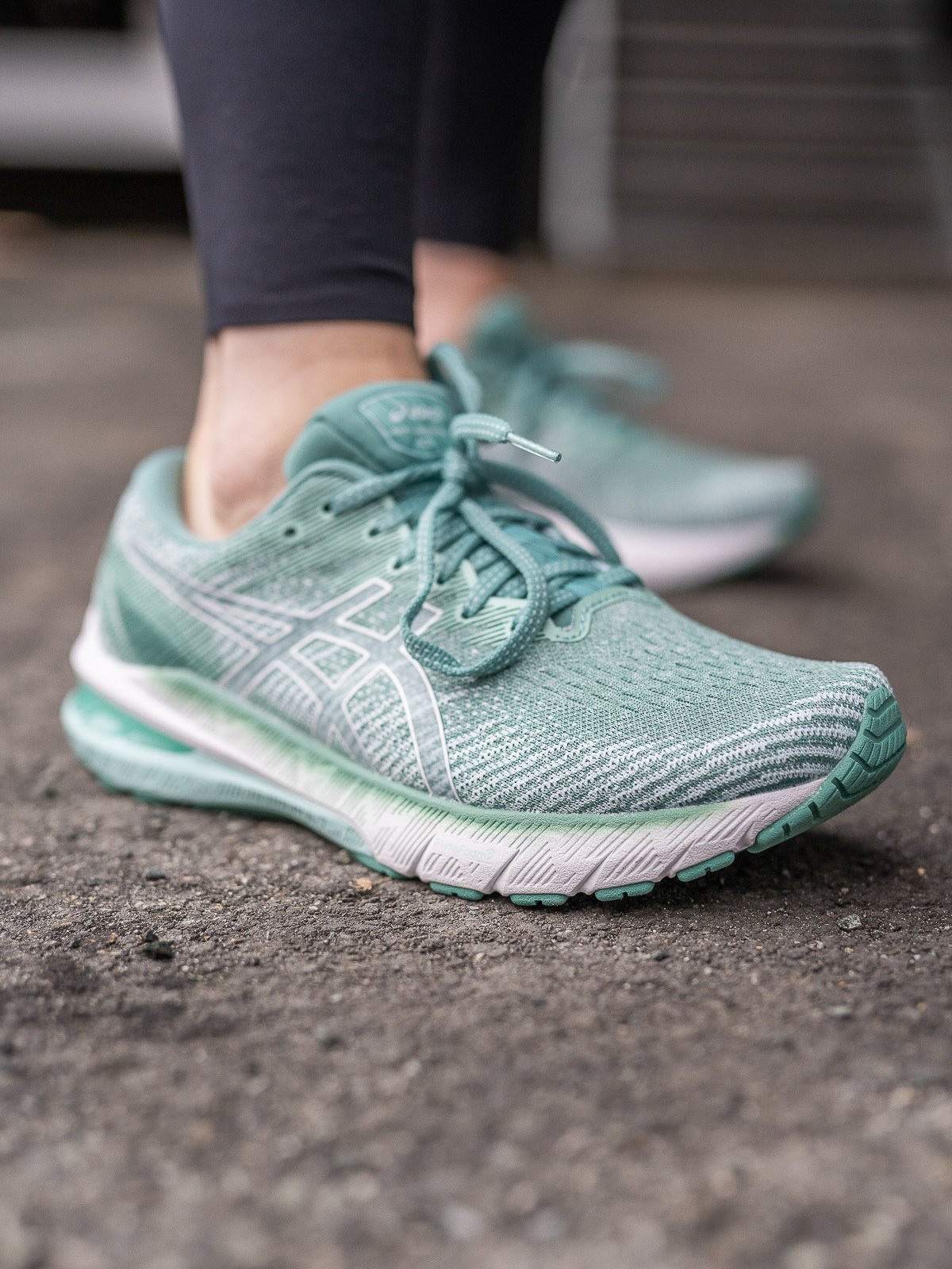 ASICS GT-2000 10 Sage/White