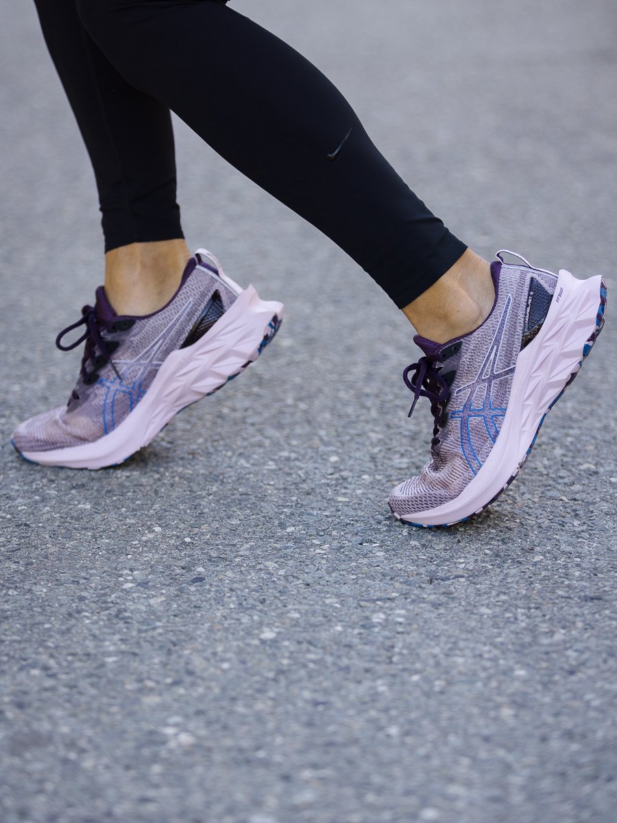 ASICS Novablast 2 Limited Edition Deep Plum / Barely Rose