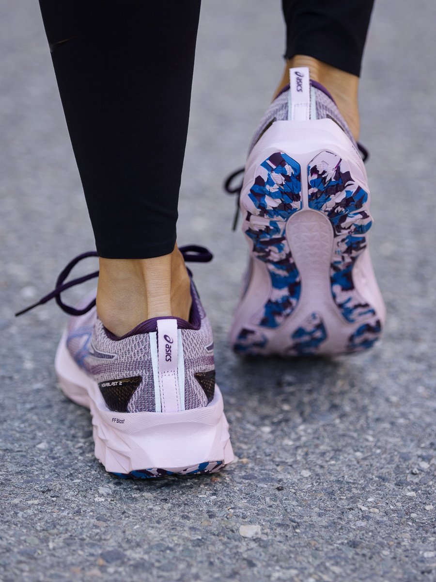 ASICS Novablast 2 Limited Edition Deep Plum / Barely Rose