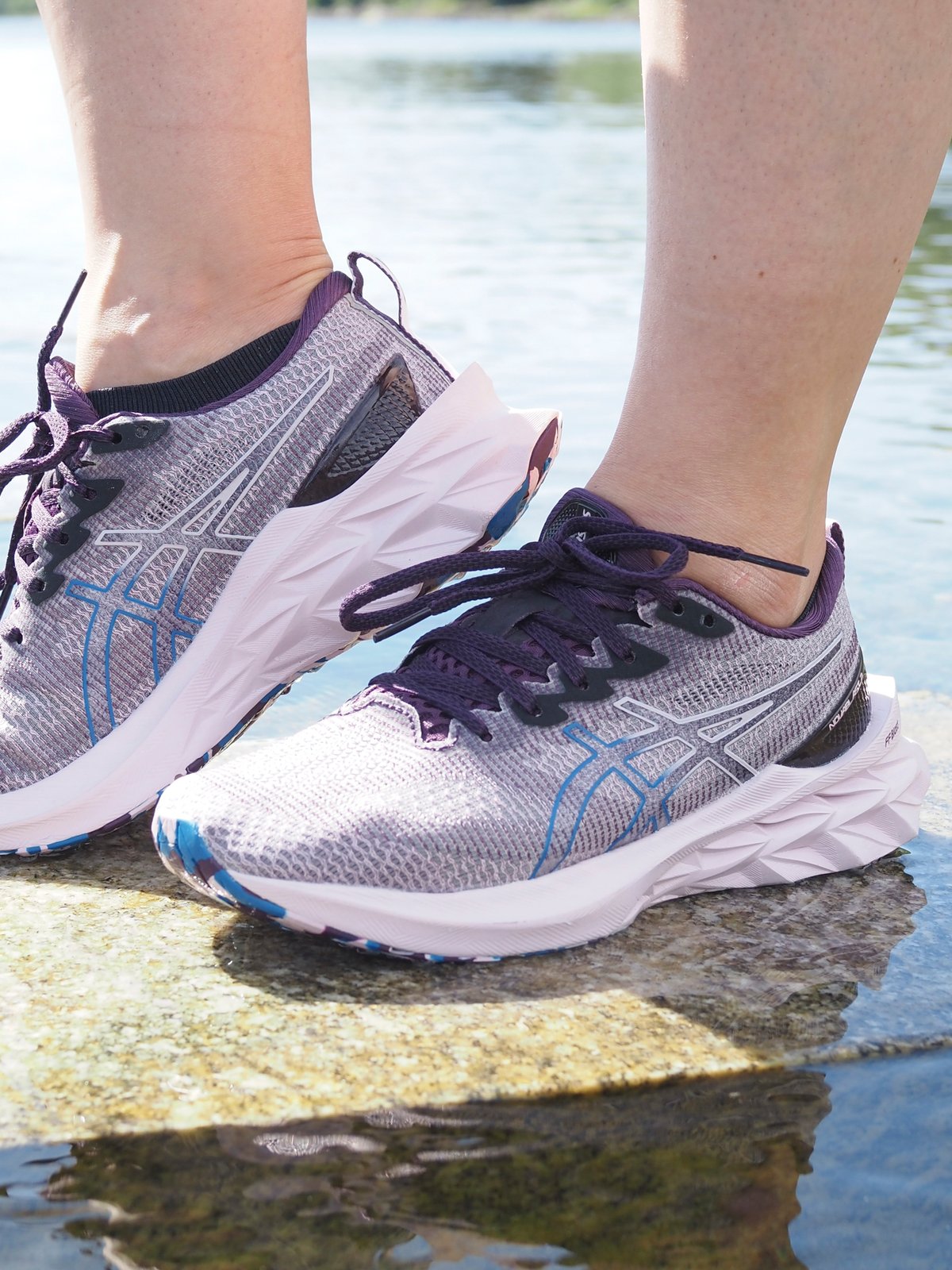 ASICS Novablast 2 Limited Edition Deep Plum / Barely Rose