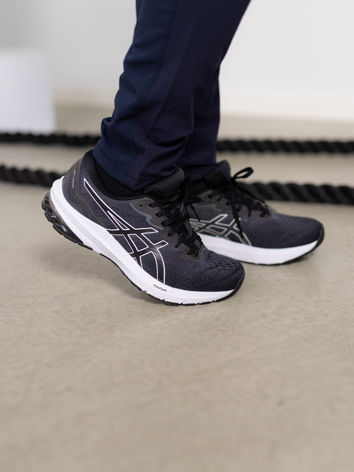 ASICS GT-1000 11 Black/White