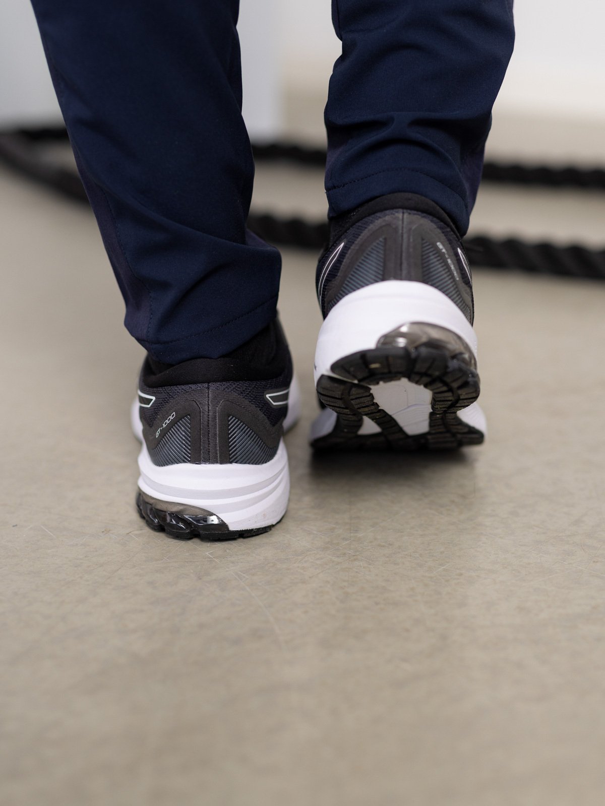 ASICS GT-1000 11 Black/White