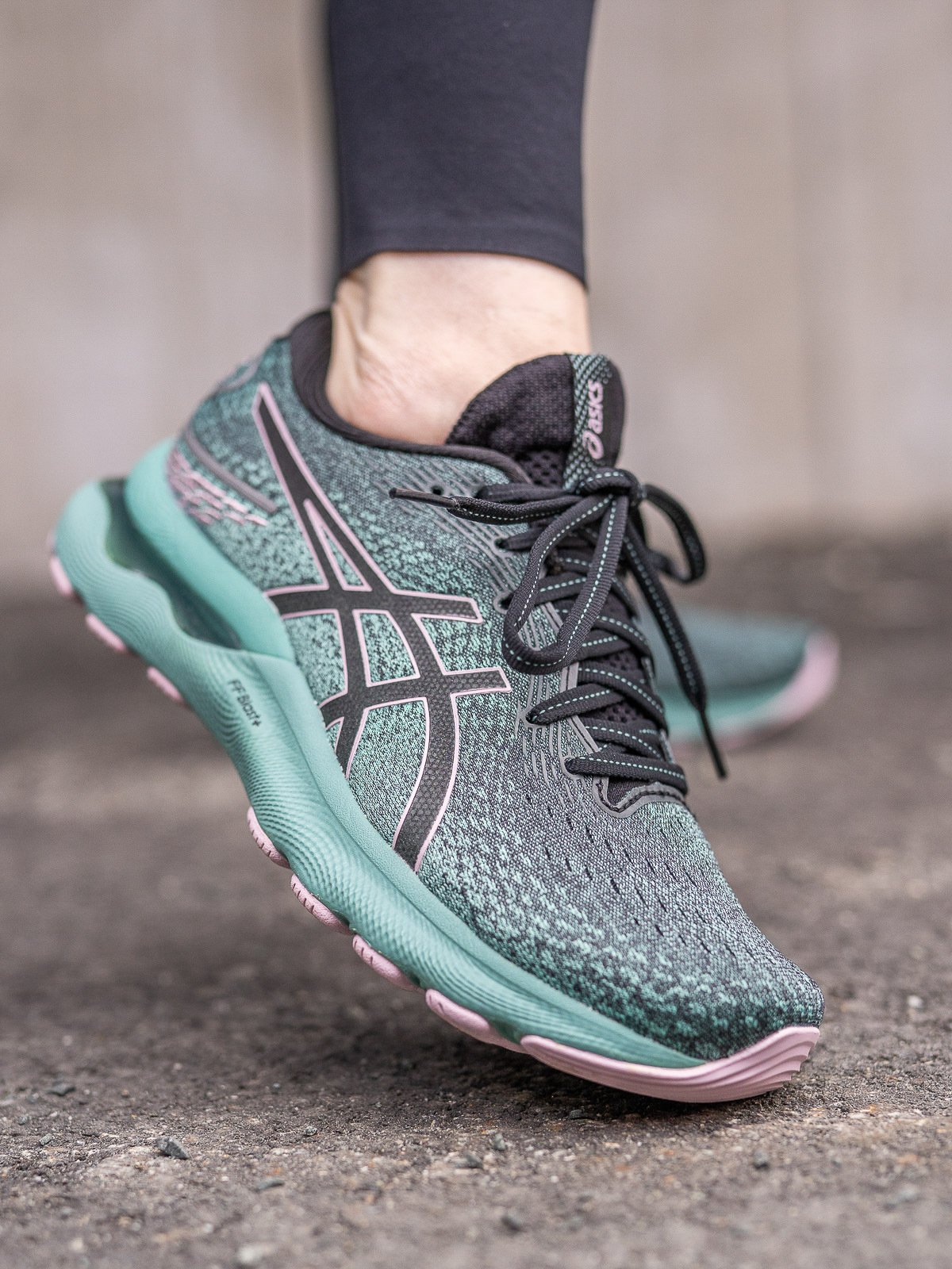 ASICS Gel-Nimbus 24 Black/Barely Rose