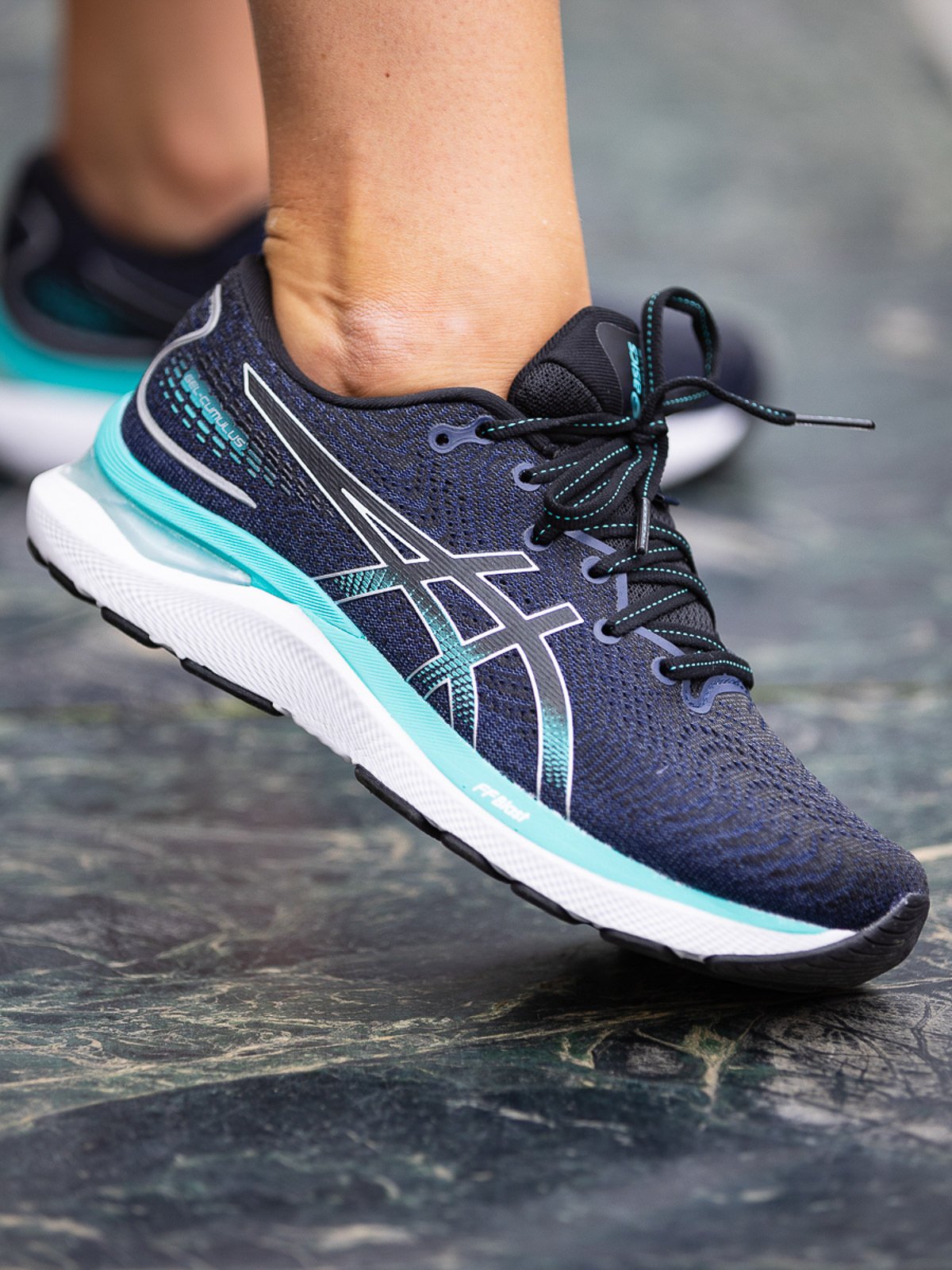 ASICS Gel-Cumulus 24 Black/Shocking Orange