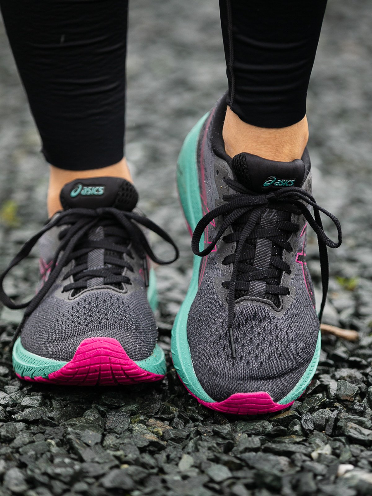 ASICS GT-1000 11 GTX Black/Fuchsia Red