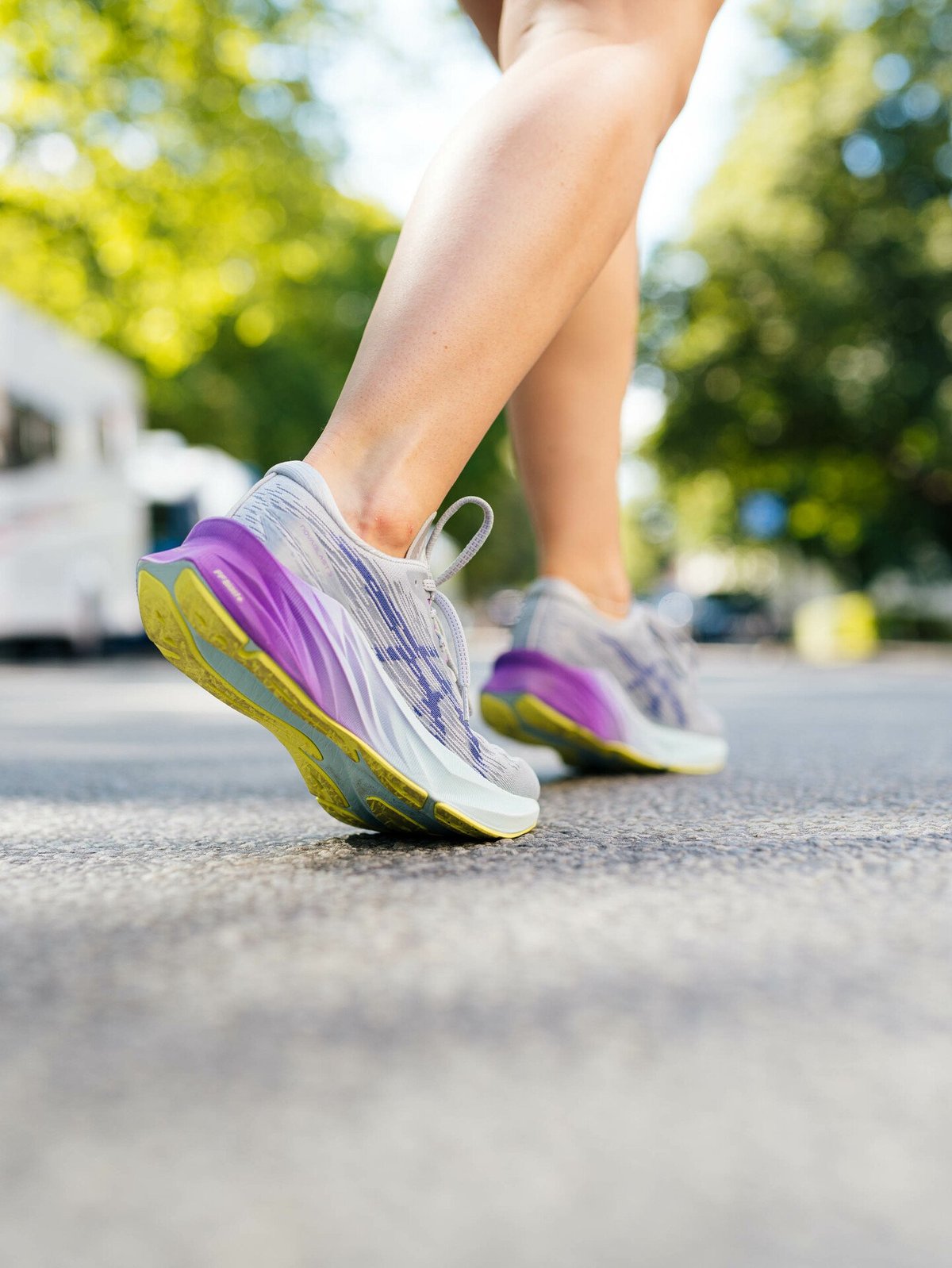ASICS Novablast 3 Piedmont Grey / Blue Violet