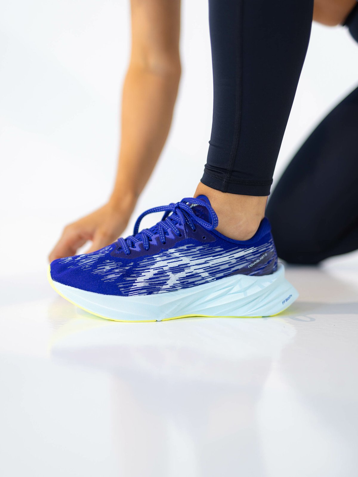 ASICS Novablast 3 Eggplant / Soothing Sea