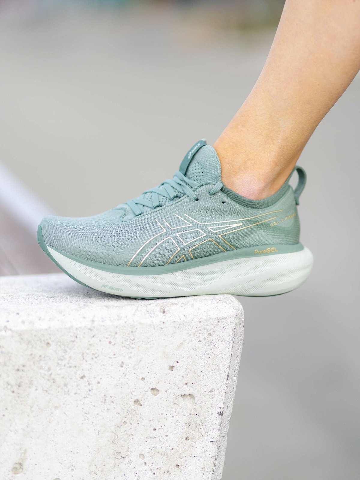 ASICS Gel-Nimbus 25 Slate Gray / Champagne