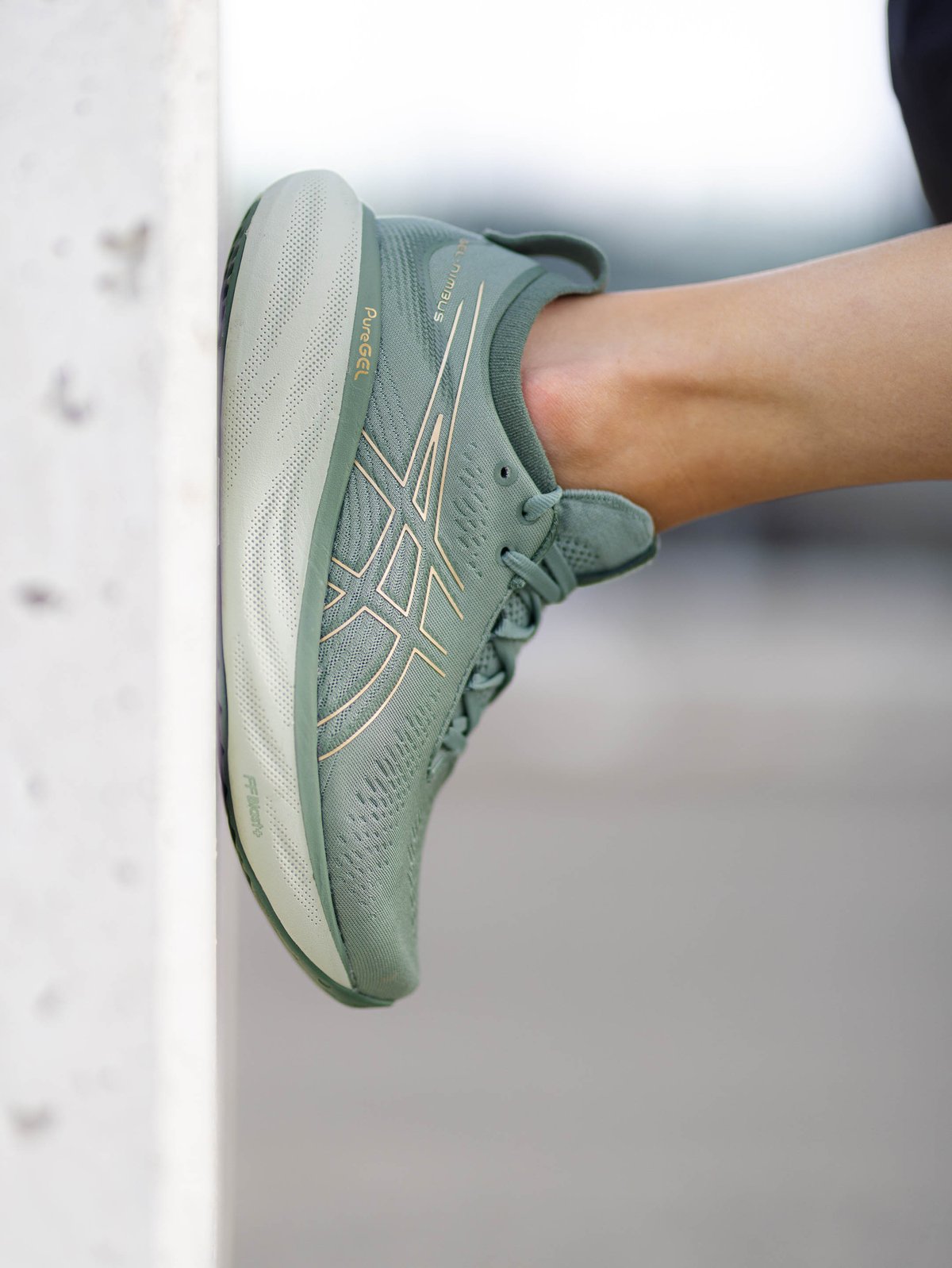 ASICS Gel-Nimbus 25 Slate Gray / Champagne