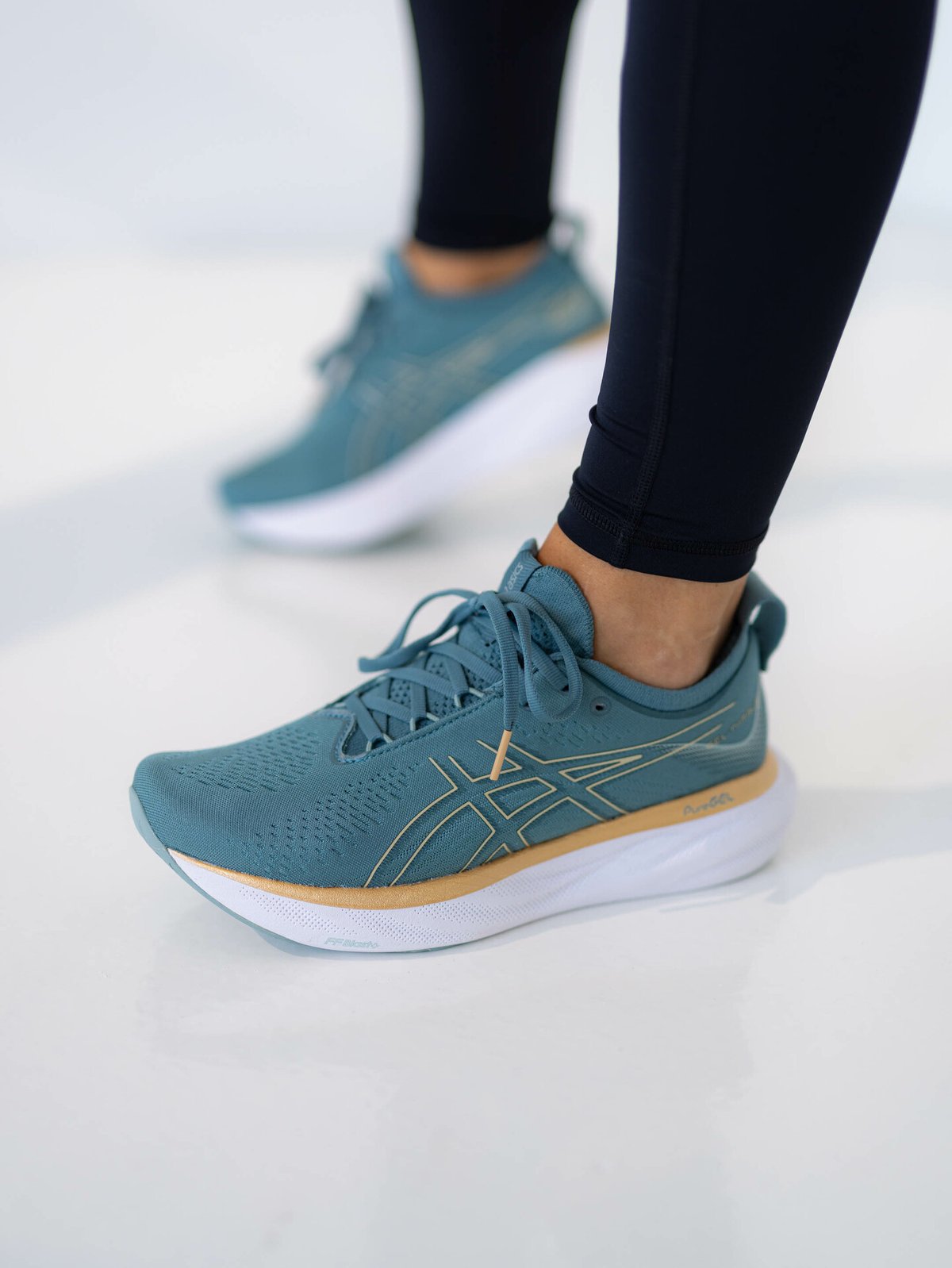 ASICS Gel-Nimbus 25 Foggy Teal / Champagne