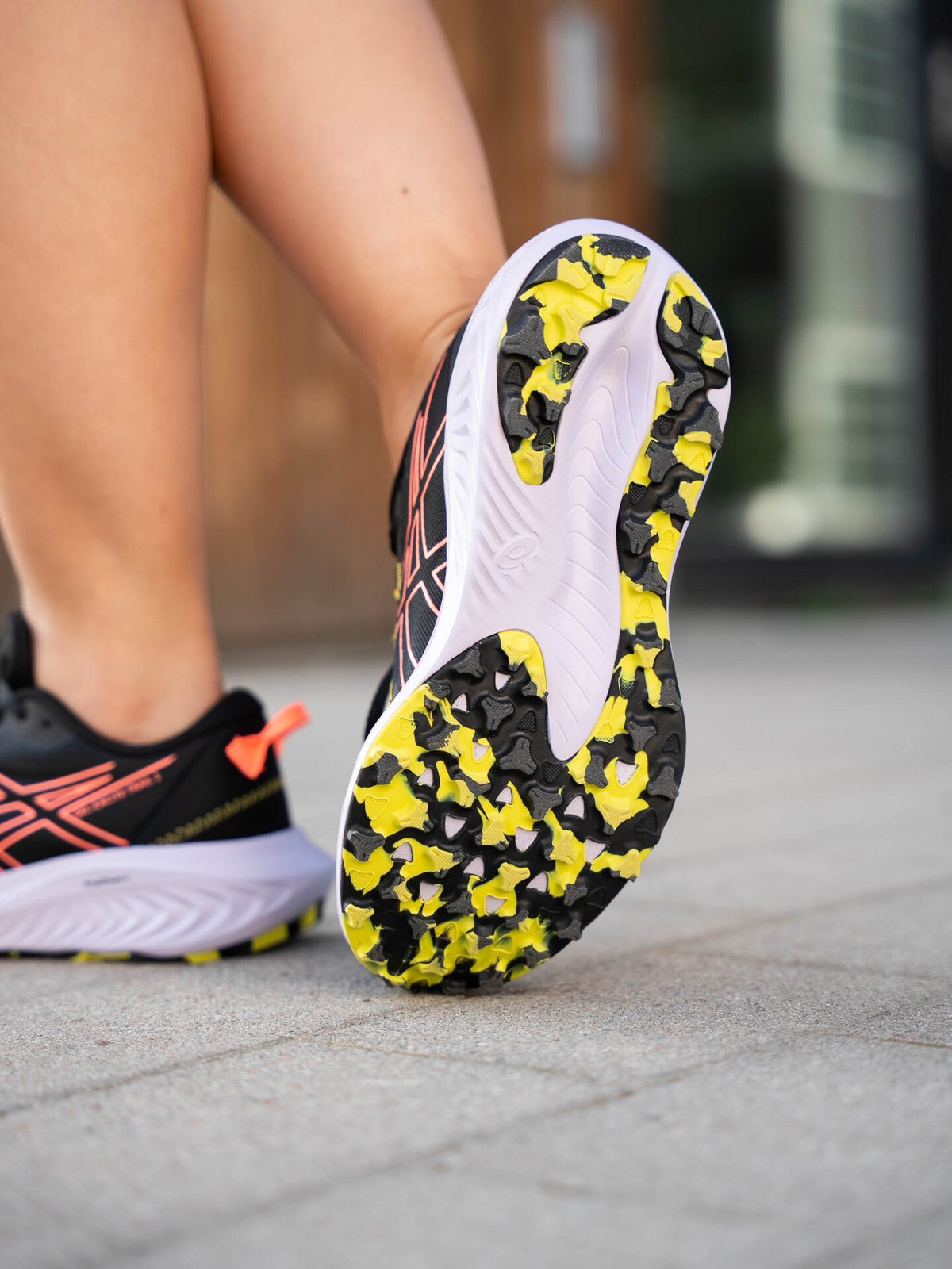 ASICS Gel-Excite Trail 2 Black / Sun Coral