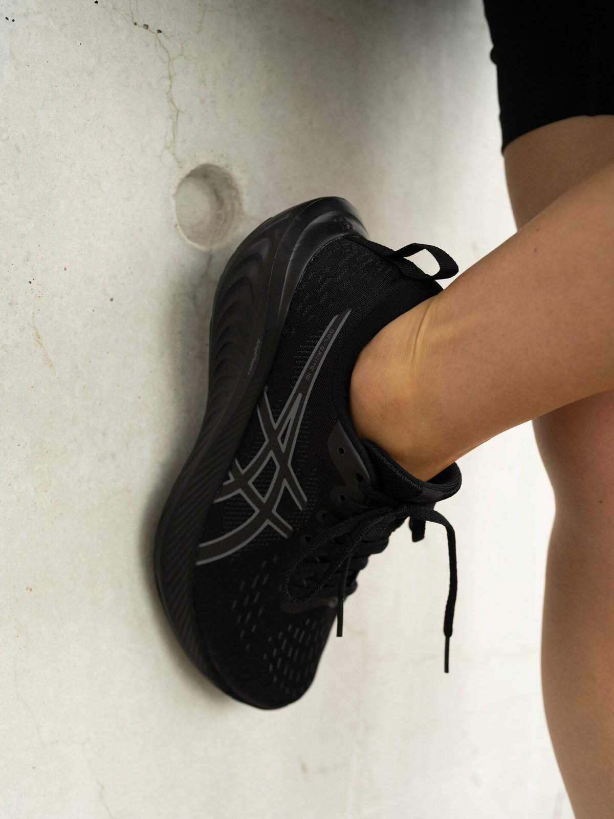 ASICS Gel-Excite 10 Black / Carrier Grey