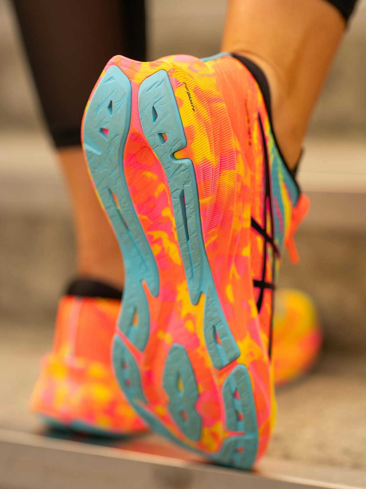 ASICS Novablast 3 Aquarium / Vibrant Yellow