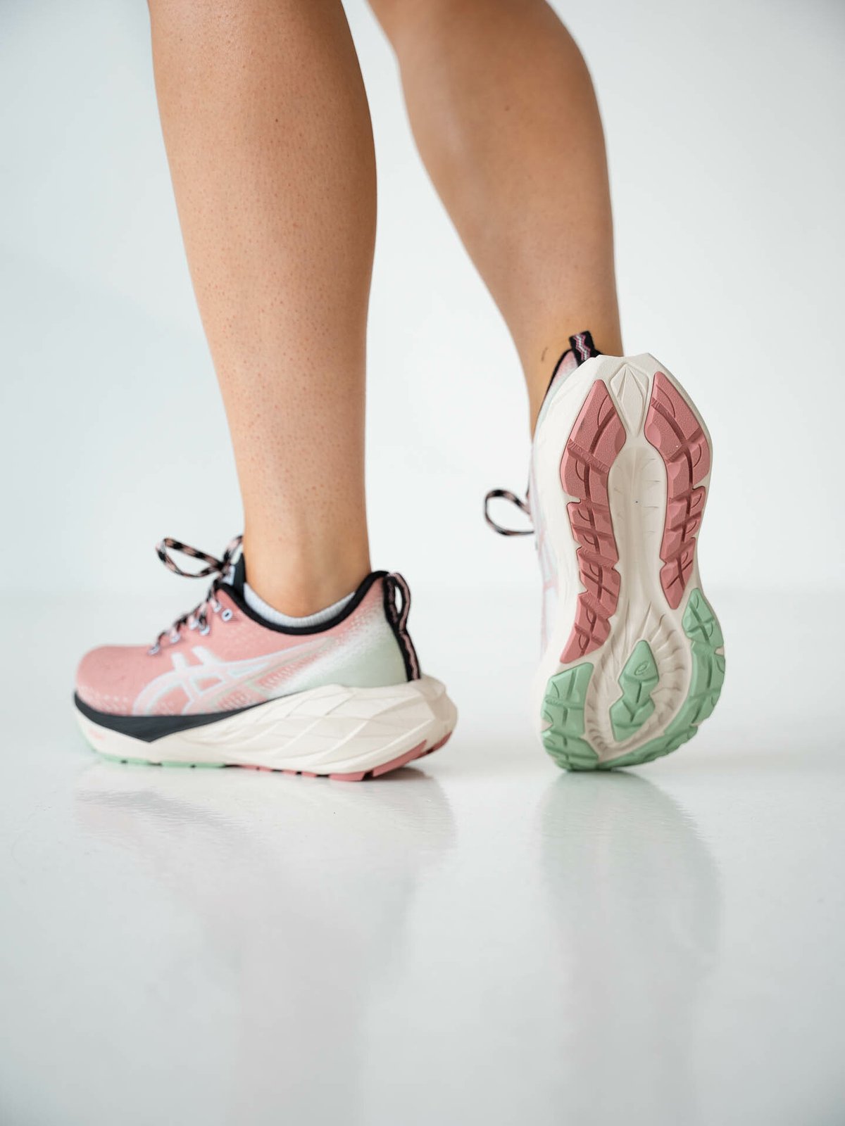 ASICS Novablast 4 TR Nature Bathing / Rose Rouge