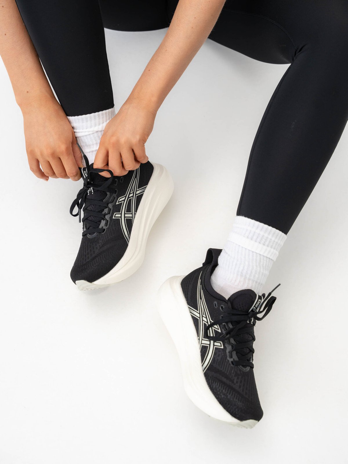 ASICS Gel-Nimbus 27 Black / Lake Grey