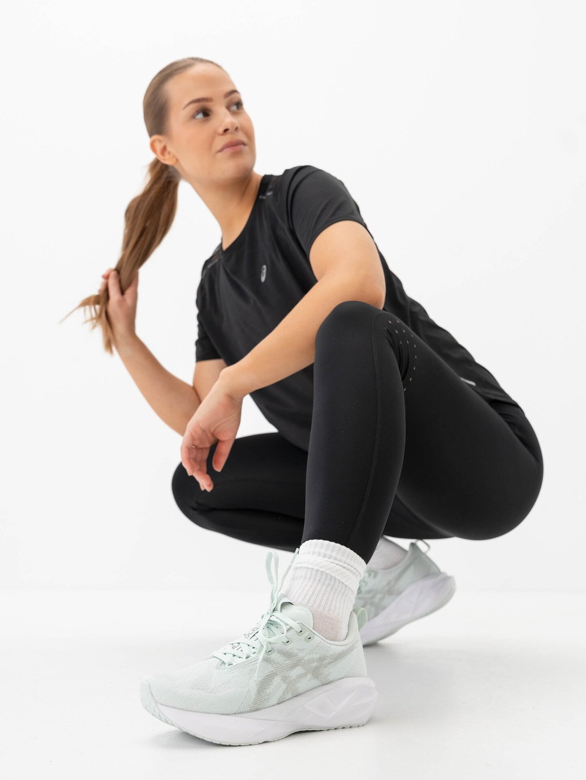 ASICS Novablast 5 Pure Aqua / Seal Grey