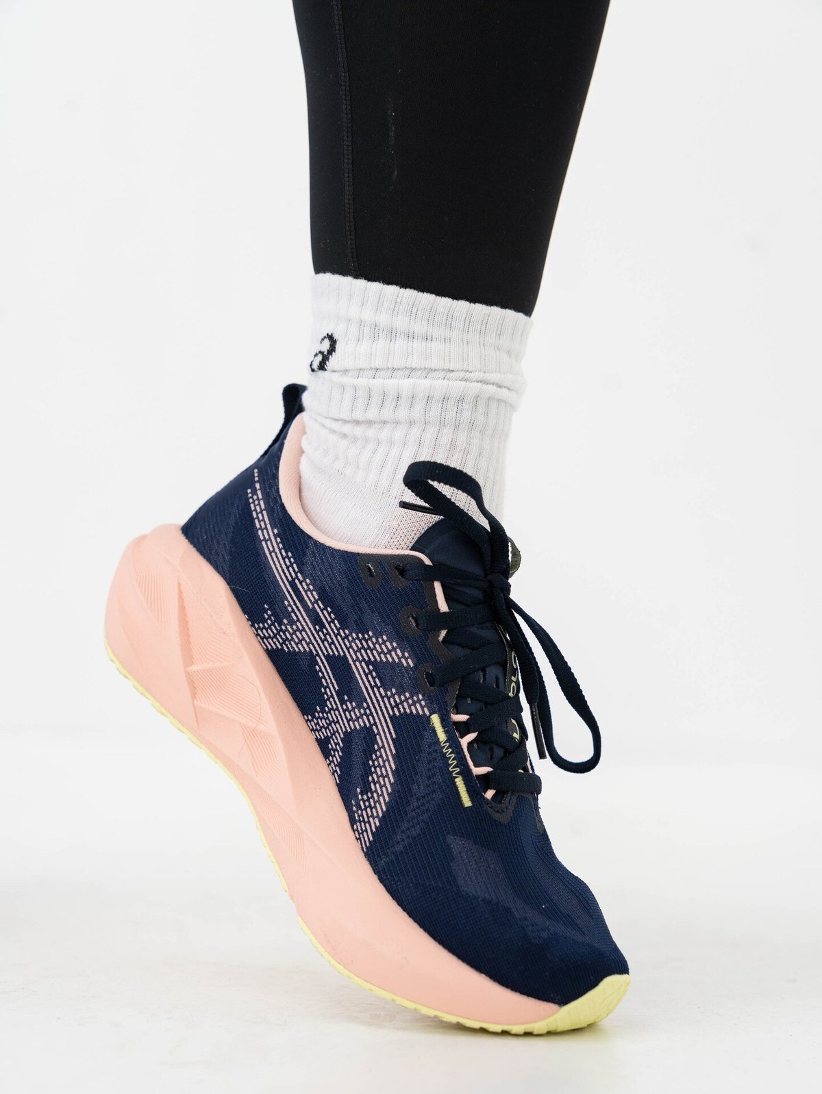 ASICS Novablast 5 Midnight / Breeze