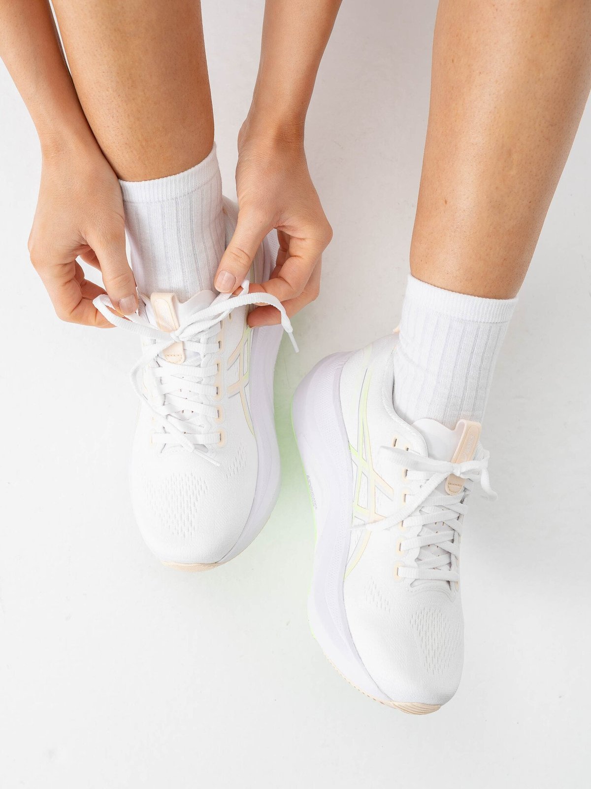 ASICS Gel-Kayano 32 White/ Seashell