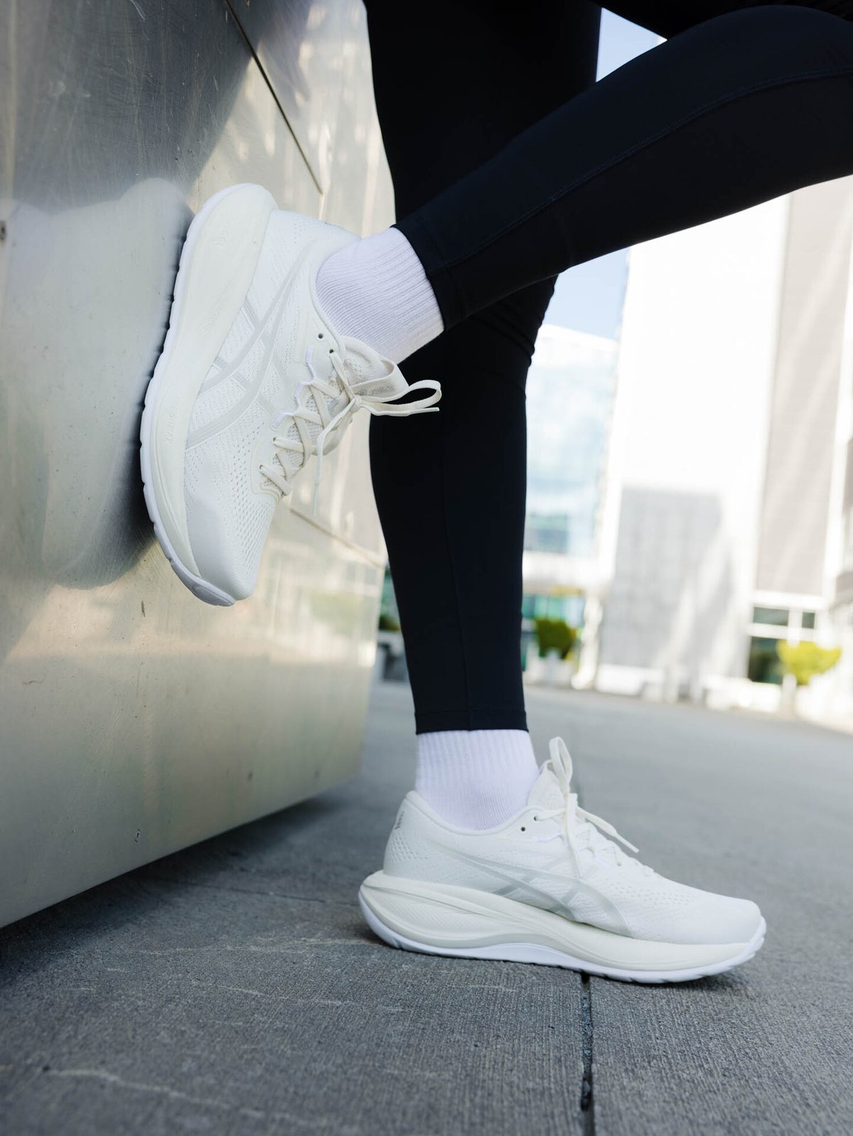 ASICS Gel-Cumulus 28 Cream / Glacier Grey