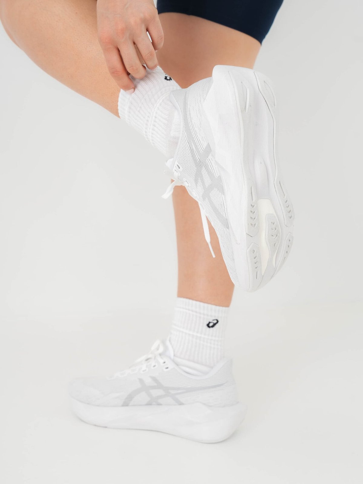 ASICS Novablast 6 White / White