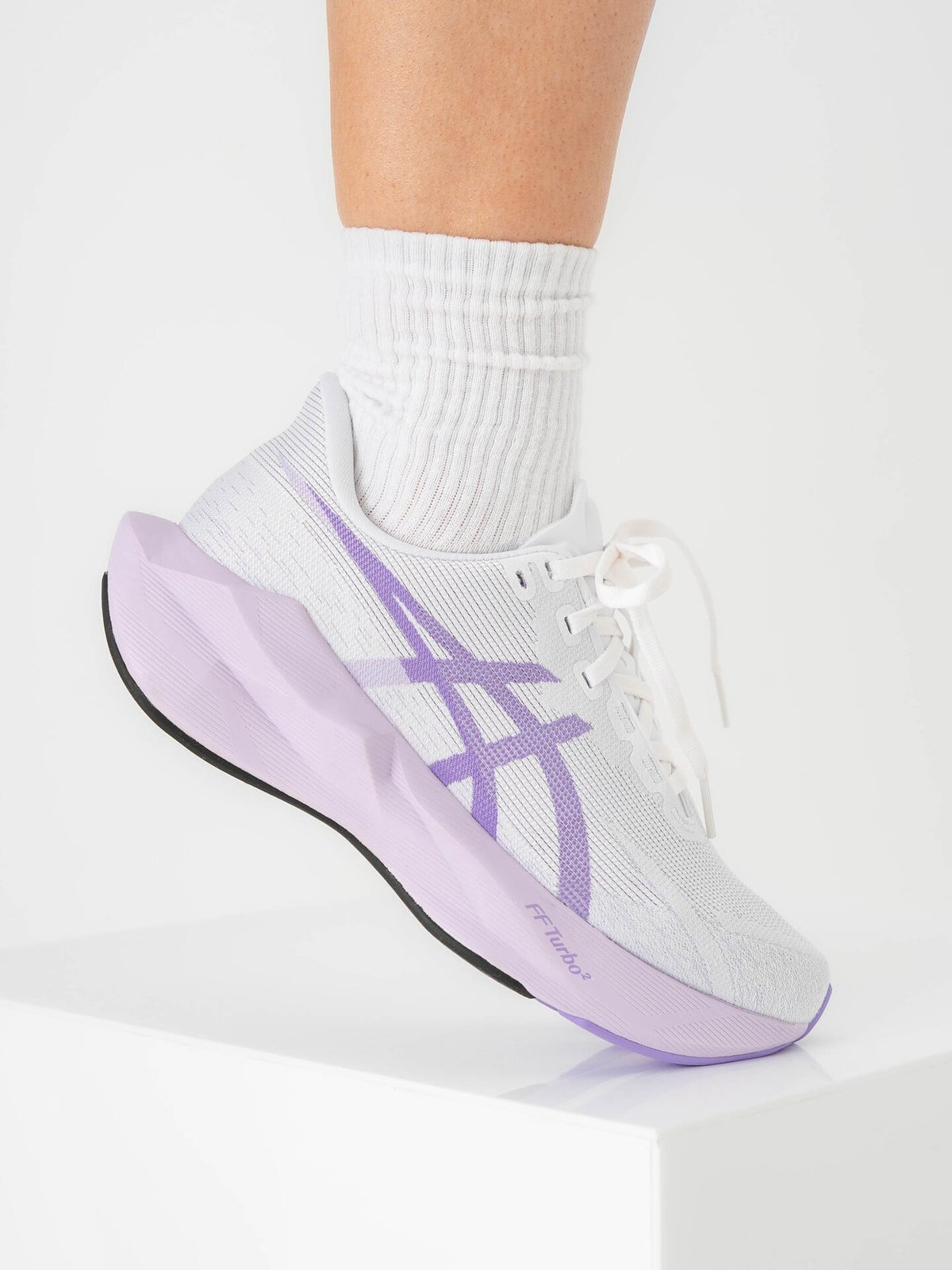 ASICS Novablast 6 White / Murasaki