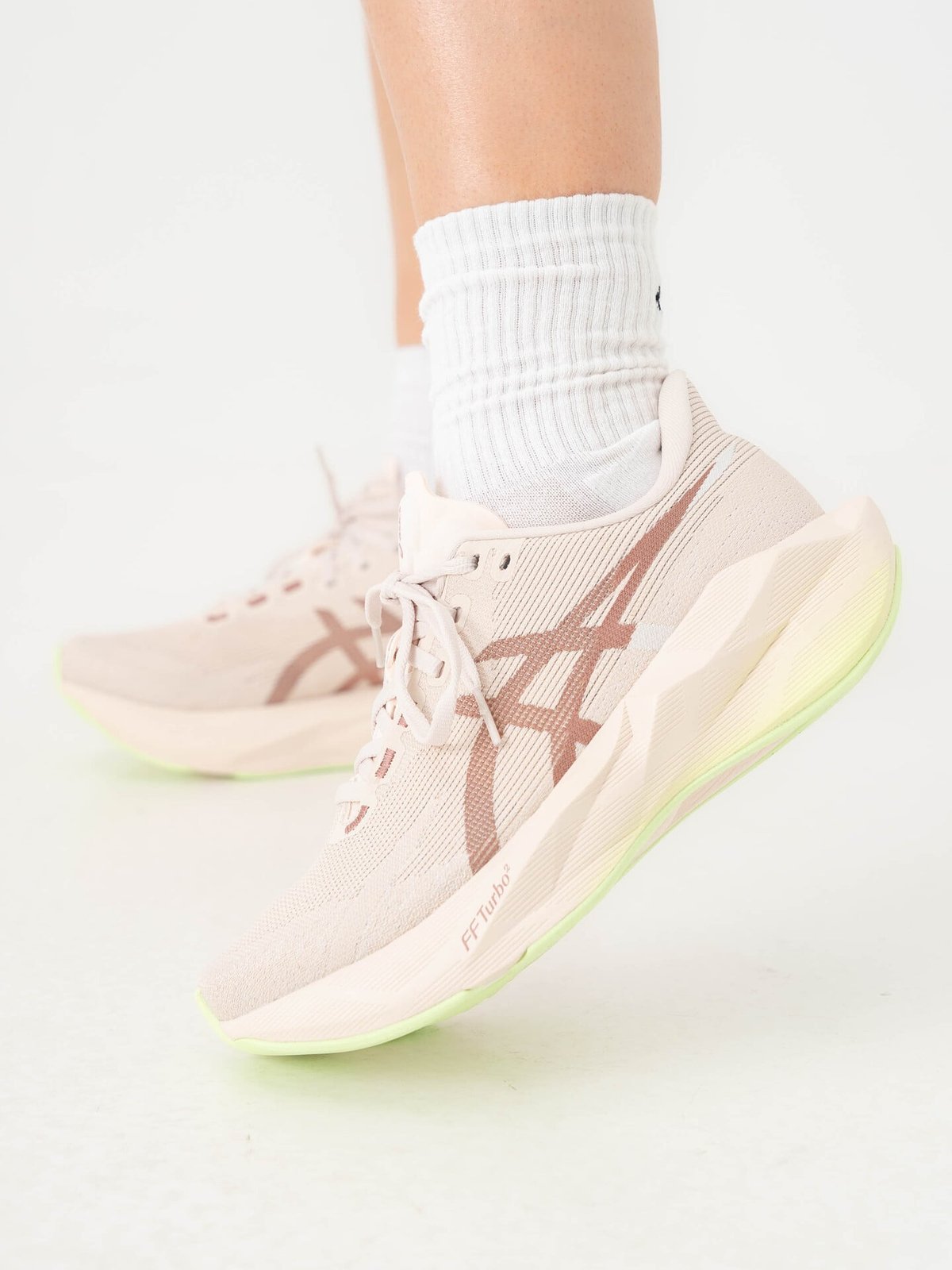 ASICS Novablast 6 Rose Dust / Illuminate Yellow