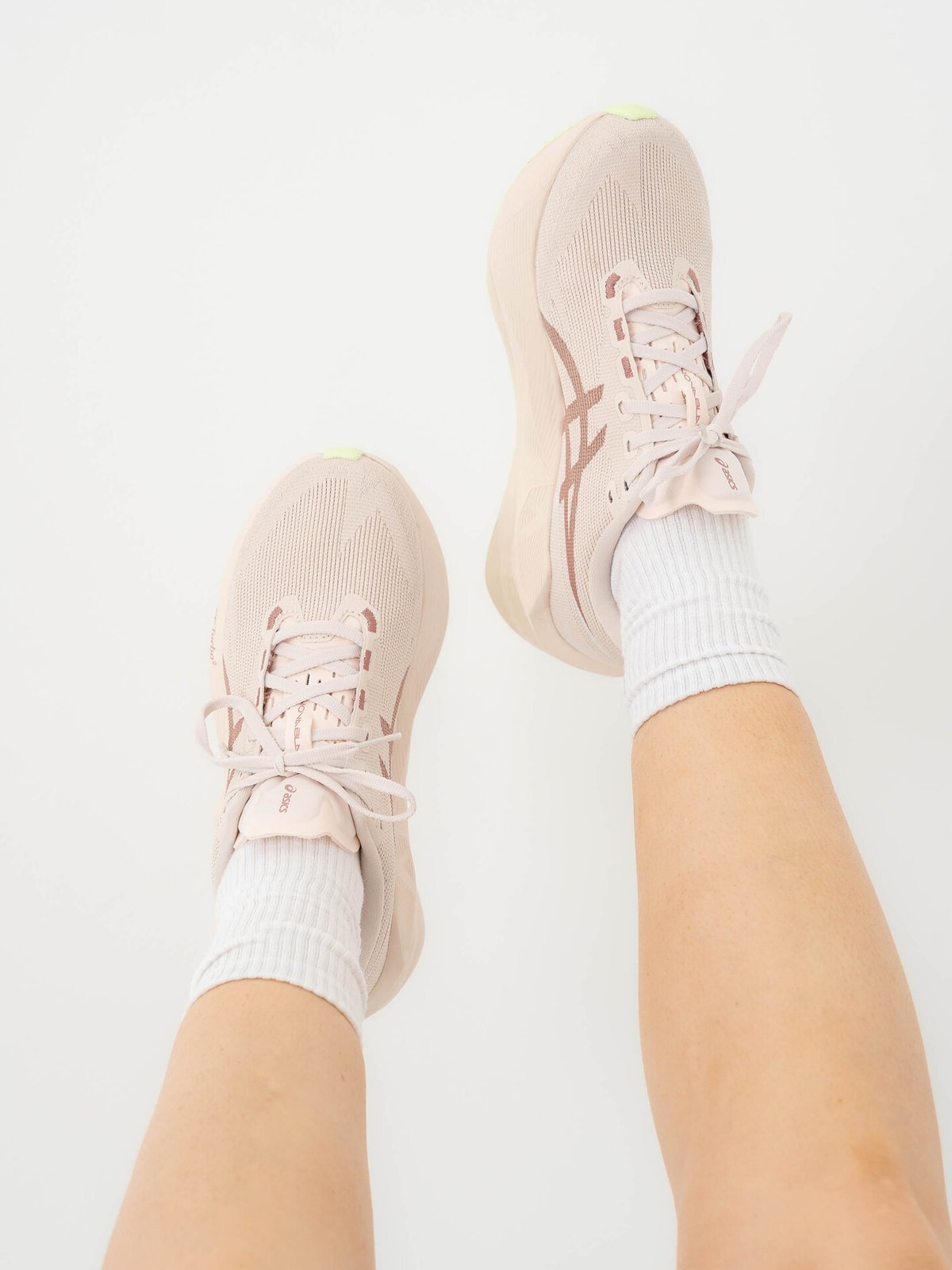 ASICS Novablast 6 Rose Dust / Illuminate Yellow