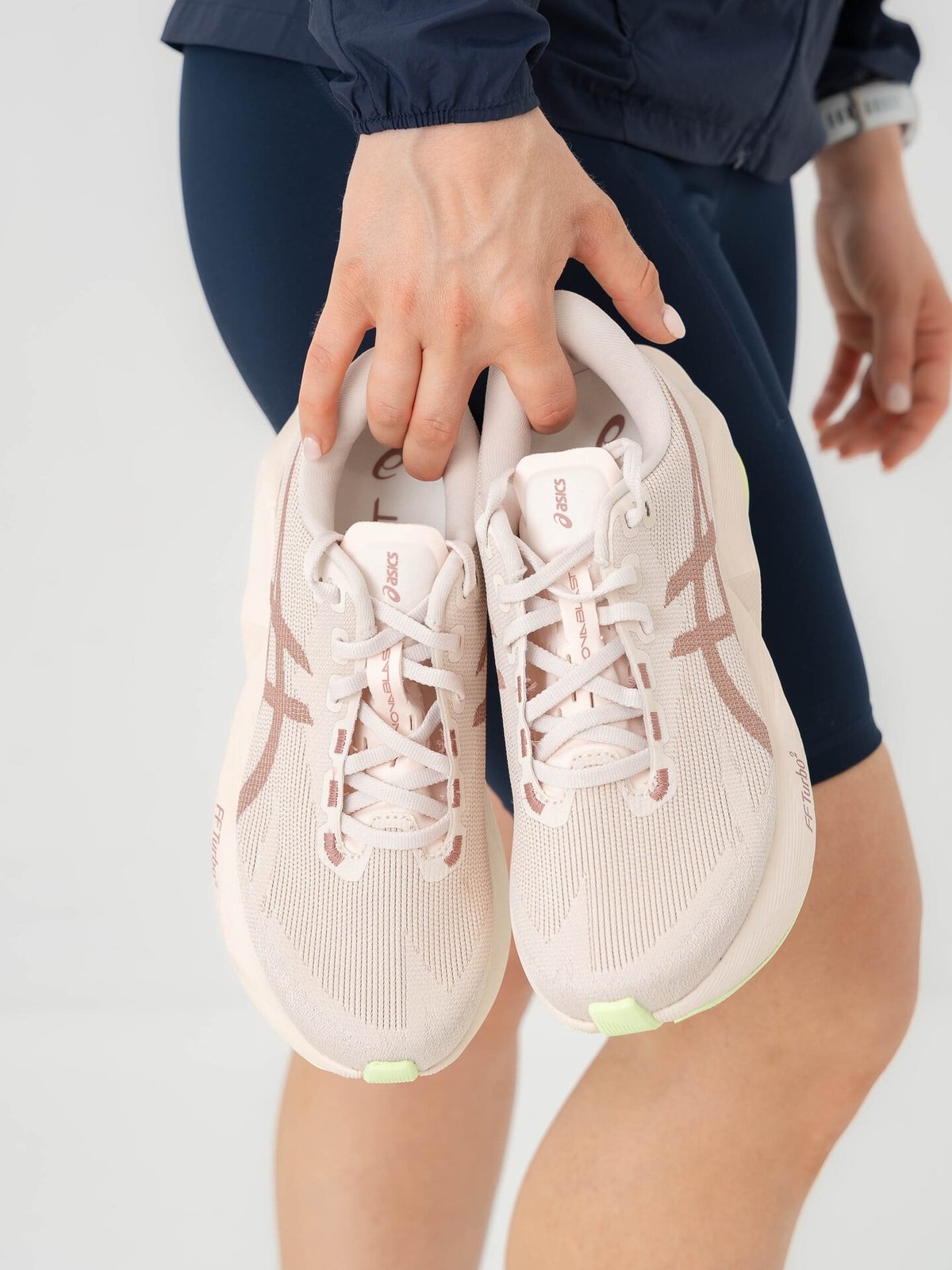 ASICS Novablast 6 Rose Dust / Illuminate Yellow