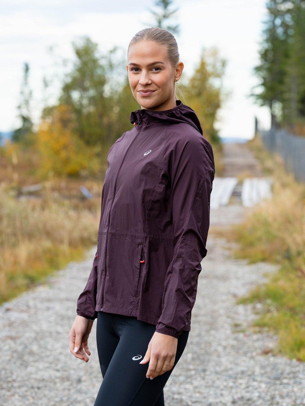 ASICS Road Packable Jacket Dark Currant