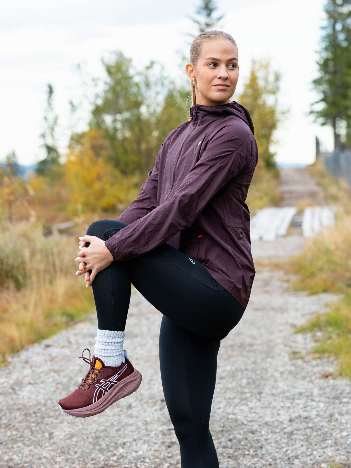 ASICS Road Packable Jacket Dark Currant