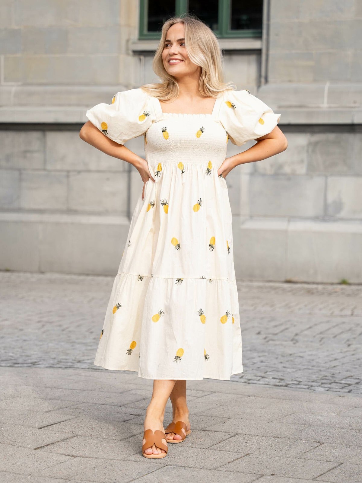 A-View Cheri fruit dress Sand/yellow